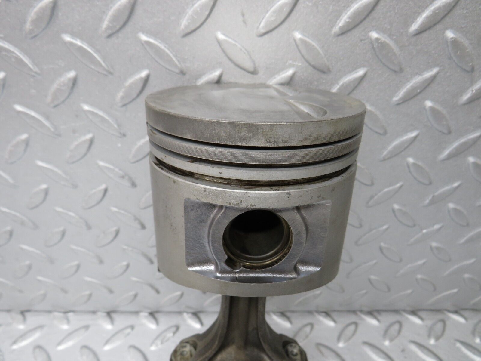 37628 Mercedes-Benz W109 300SEL Piston With Connecting Rod 91.5 mm