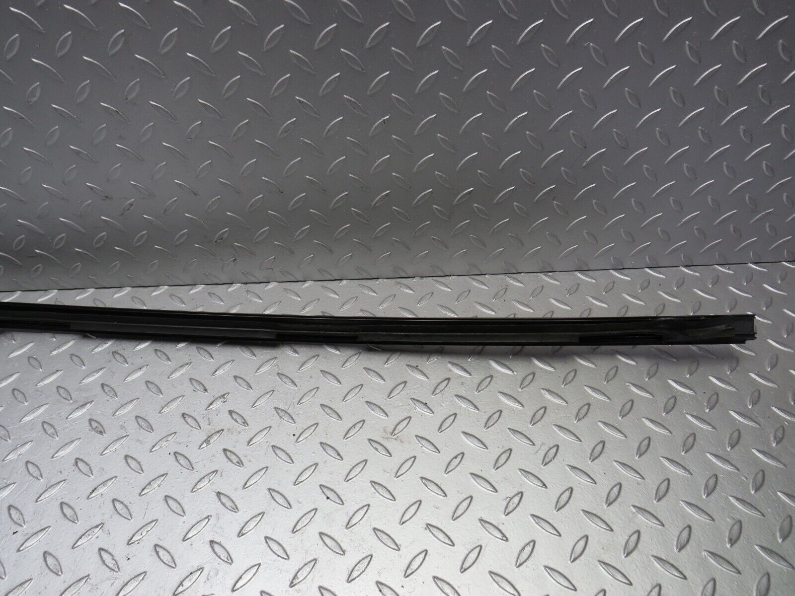 28999 Mercedes-Benz C124 320CE Coupe Roof Chrome Trim Left Side