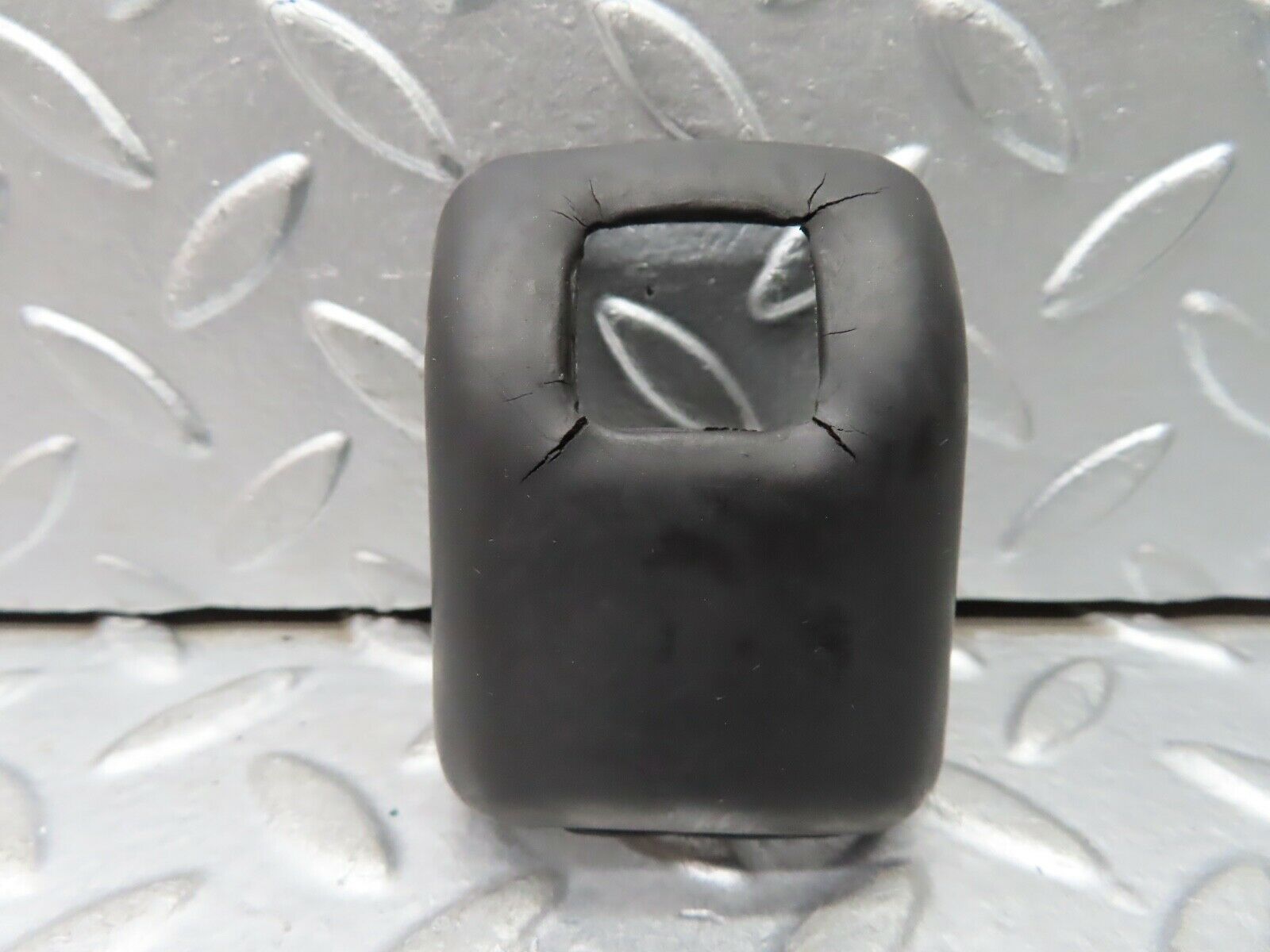 20968 Mercedes-Benz W114 250CE Coupe Indicator Rubber Cover 1154620596