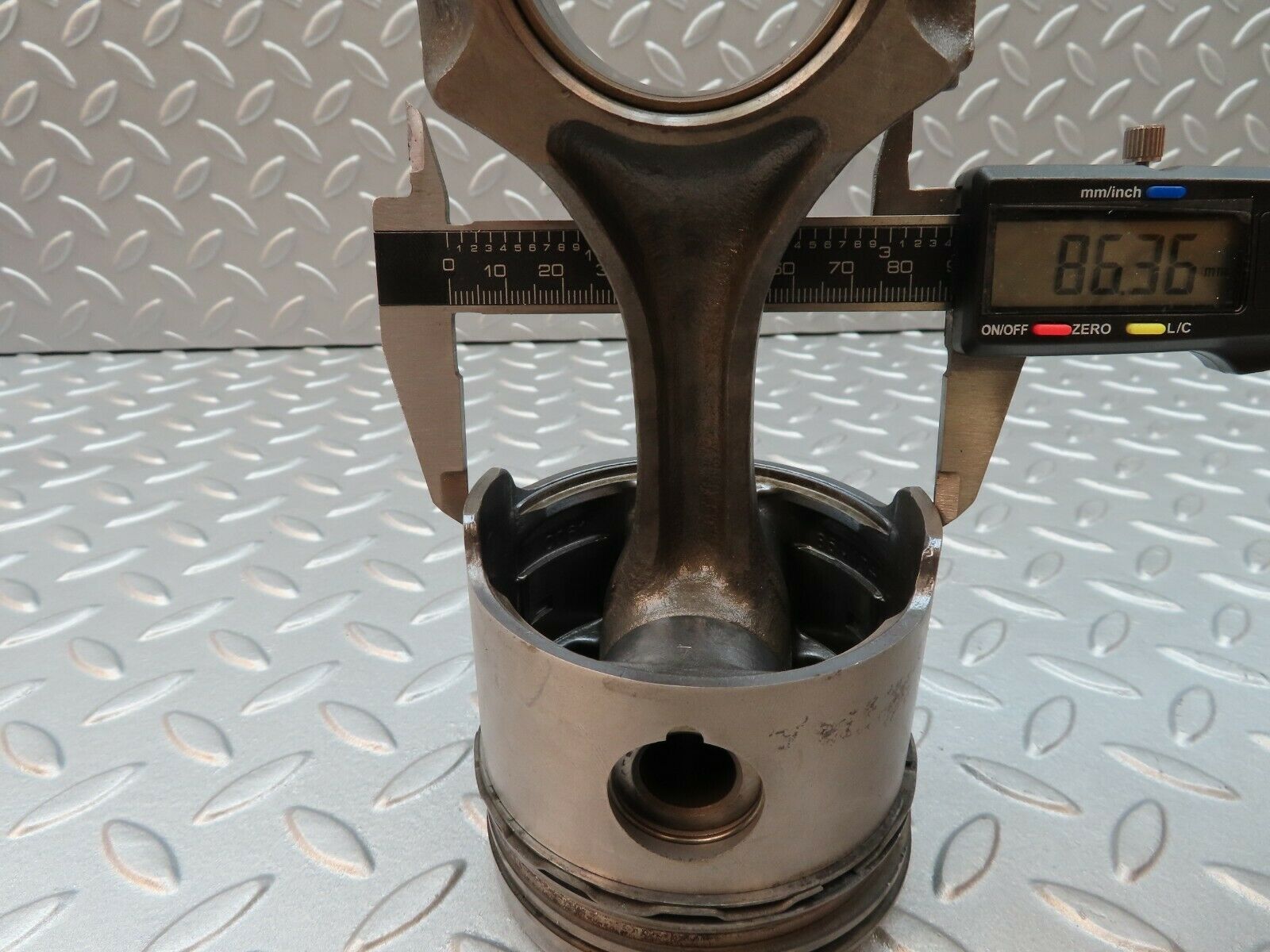 3502 Mercedes-Benz W108 280SE Piston With Connecting Rod 86.49 mm