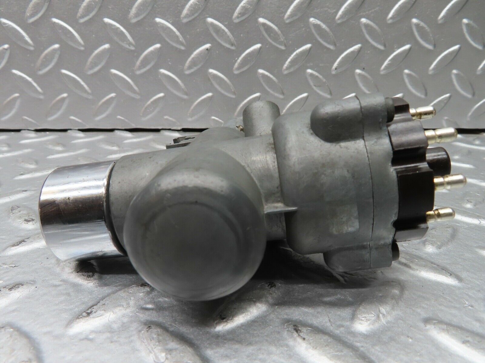 20909 Mercedes-Benz W114 250CE Coupe Ignition Switch With Key