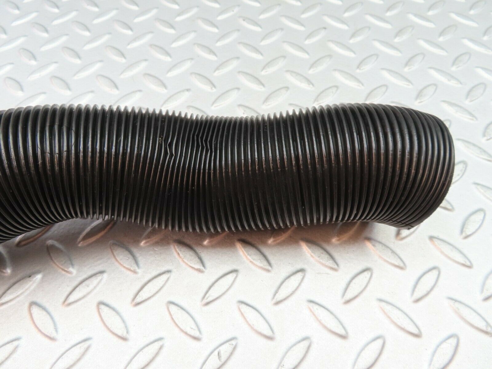 6126 Mercedes-Benz W126 380SE Heater Pipe Air Pipe 1268311446