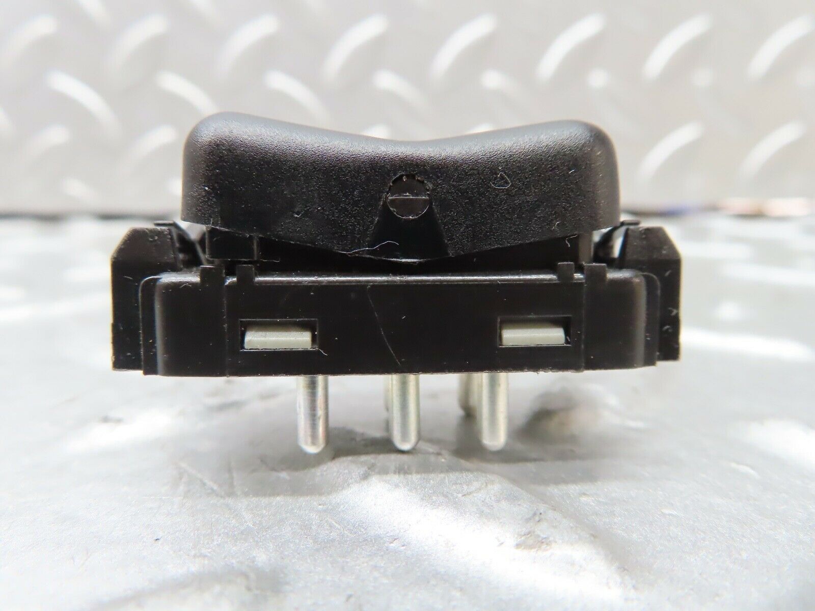 19719 Mercedes-Benz C140 CL420 Coupe Trunk Lid Open Release Button 1408214451