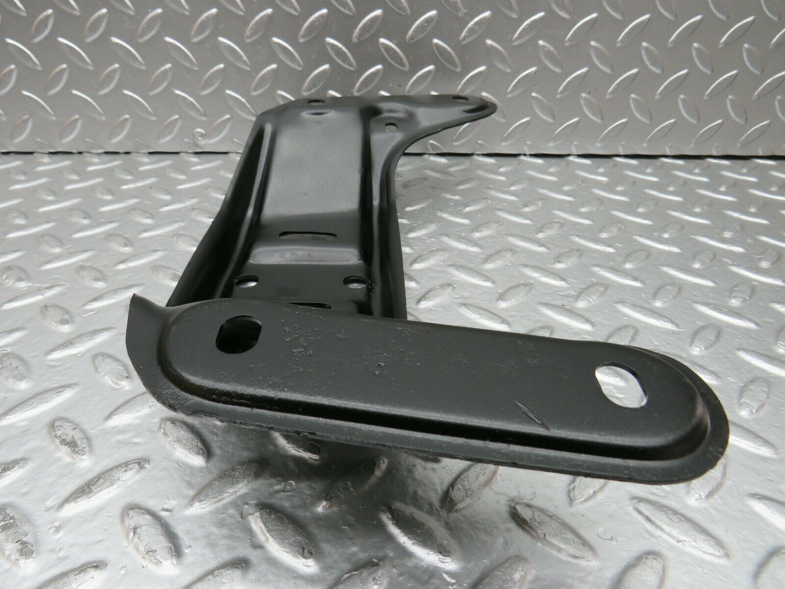 24031 Mercedes-Benz W123 280E Gearbox Mount Bracket