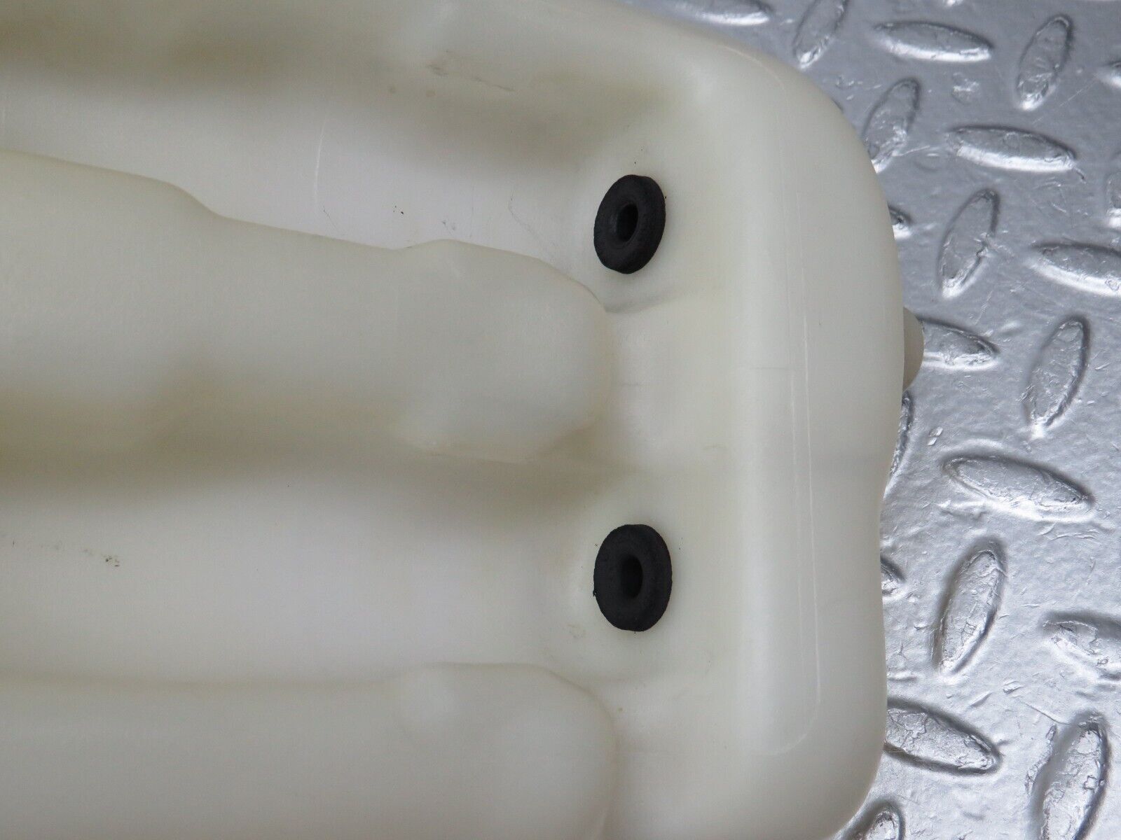 32561 Mercedes-Benz S124 300TE Wagon Windscreen Washer Fluid Tank 1248690520