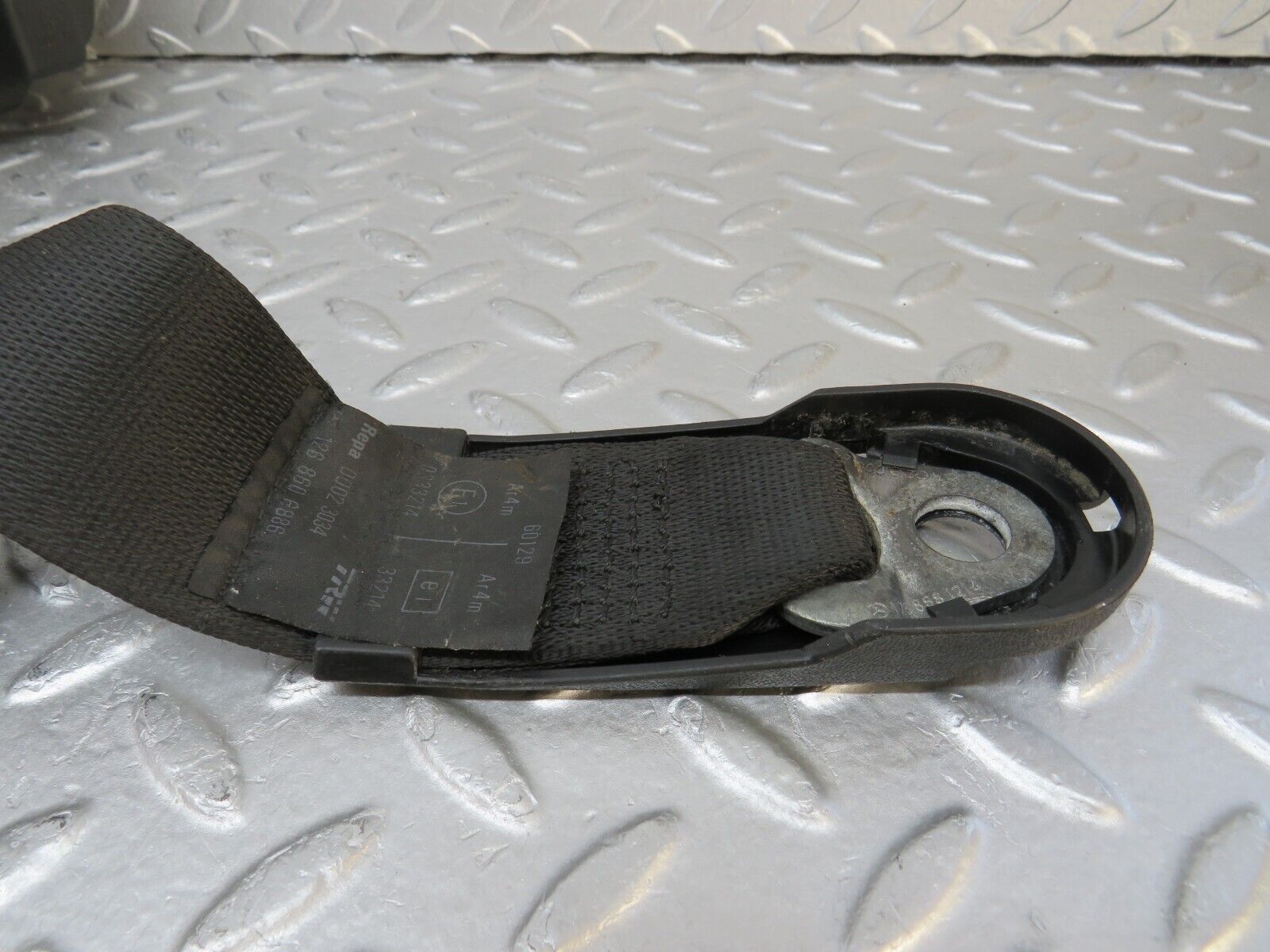 37164 Mercedes-Benz C126 420SEC Coupe Front Left Seat Belt No Buckle 1268606886