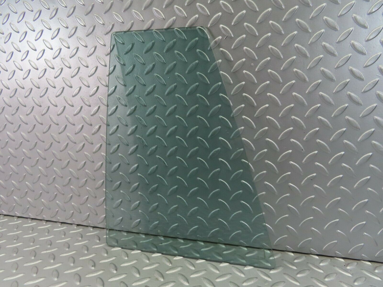 7630 Mercedes-Benz S123 230TE Wagon Rear Left Quarter Window Glass