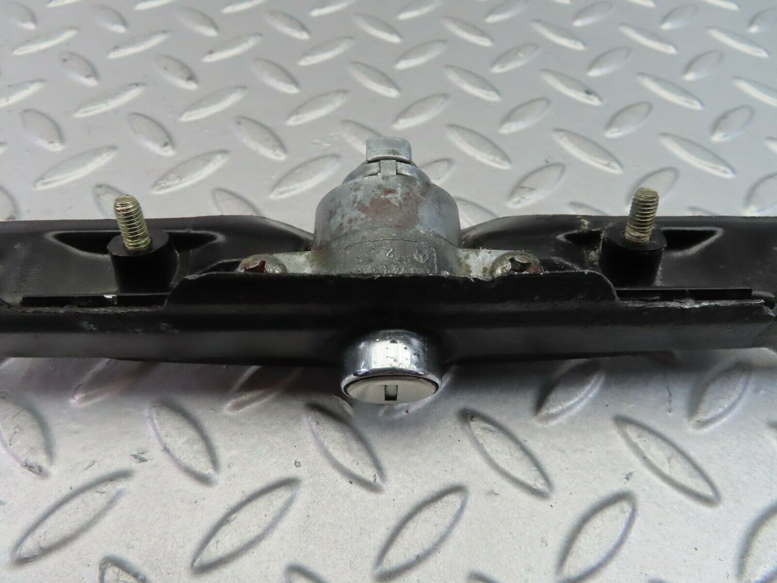 7744 Mercedes-Benz S123 230TE Wagon Tailgate Handle With Lock 1237400193