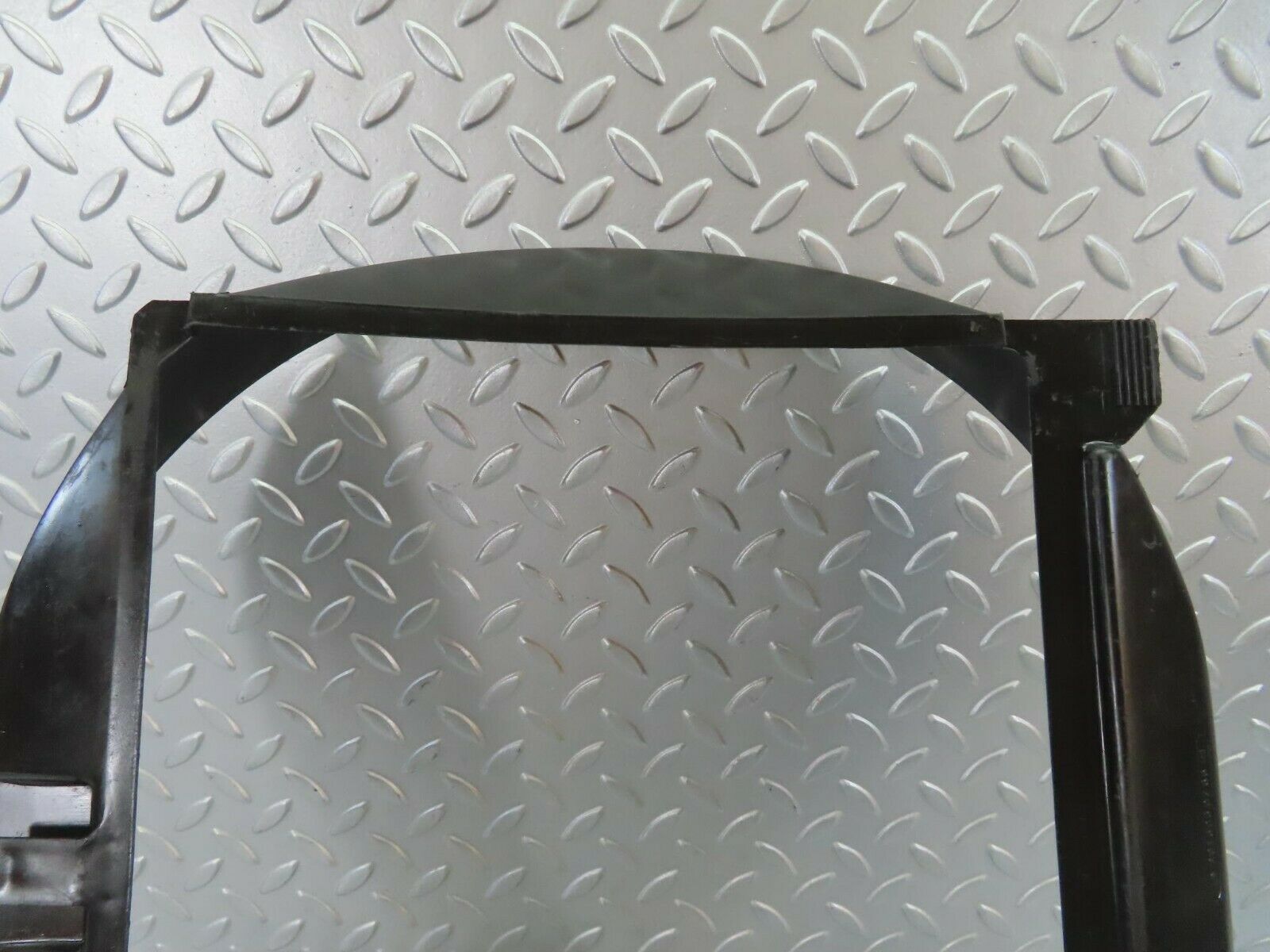 10410 Mercedes-Benz W201 190E Engine Fan Shroud 2015050755