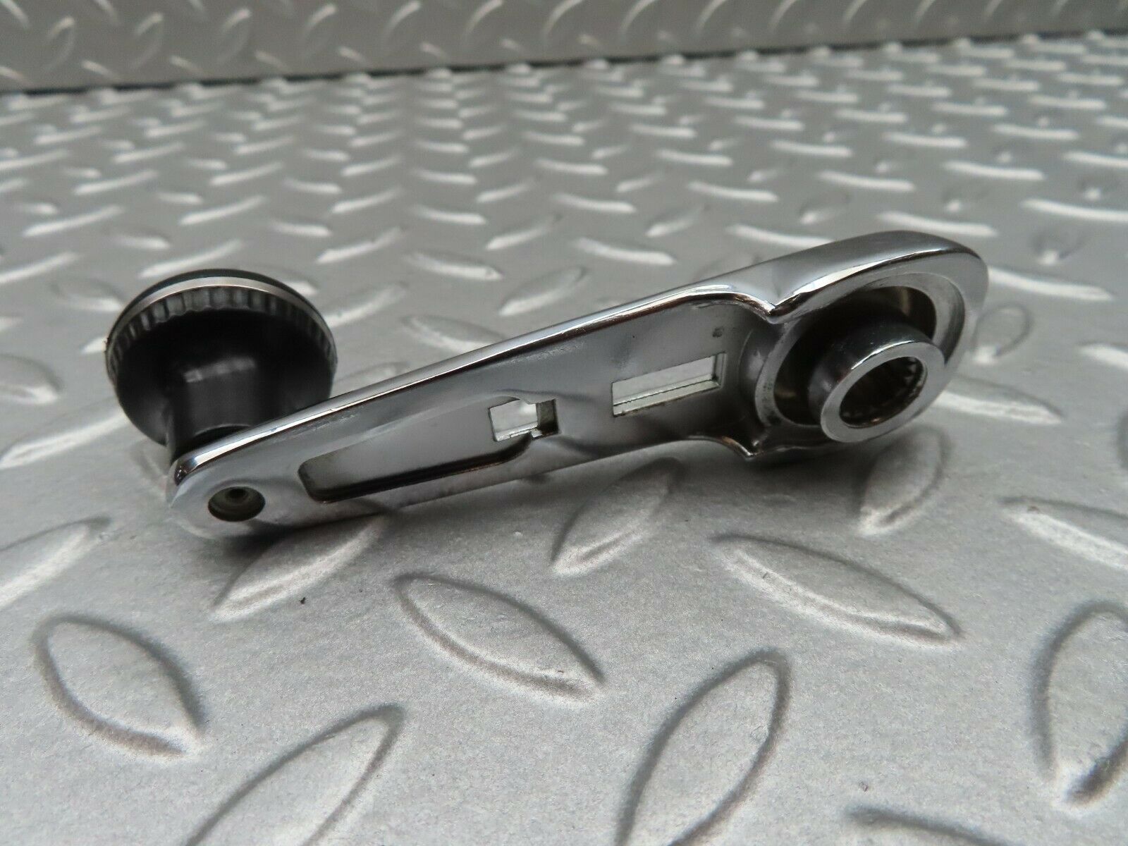 4519 Mercedes-Benz W123 230E Window Lifter Crank Handle