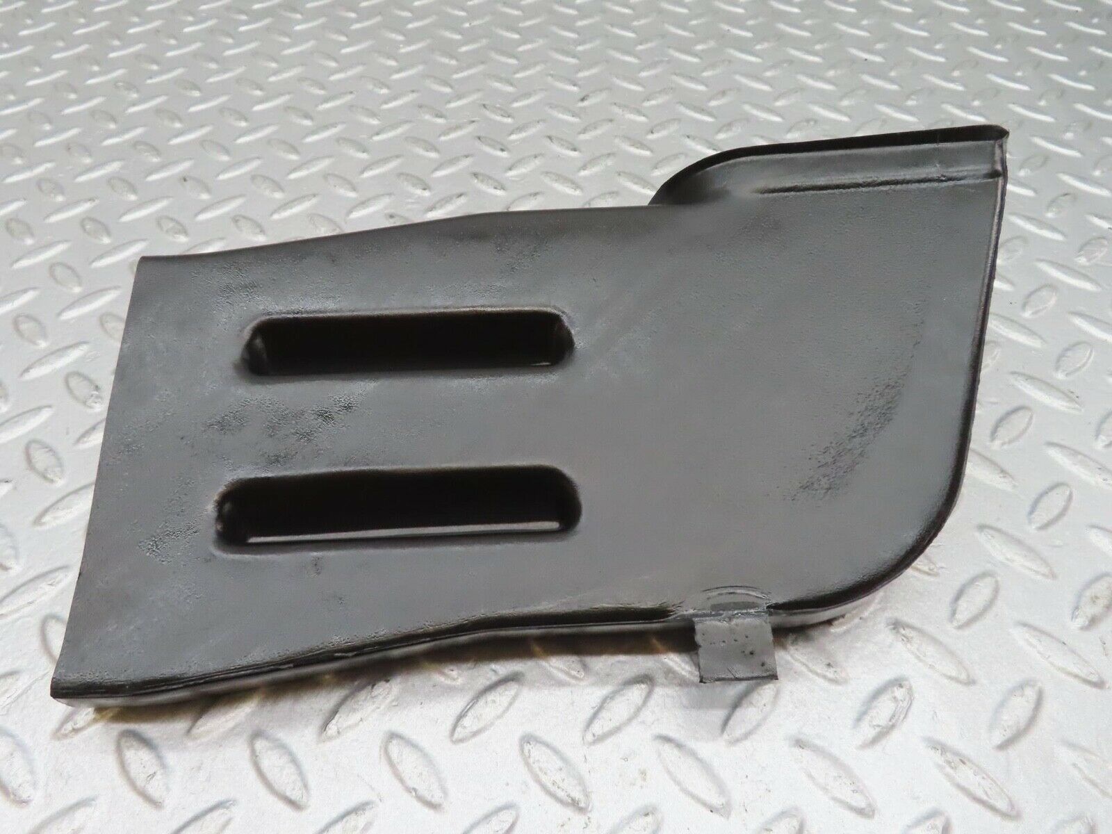 16194 Mercedes-Benz W124 260E Ventilation Air Duct Left Side 1248310346