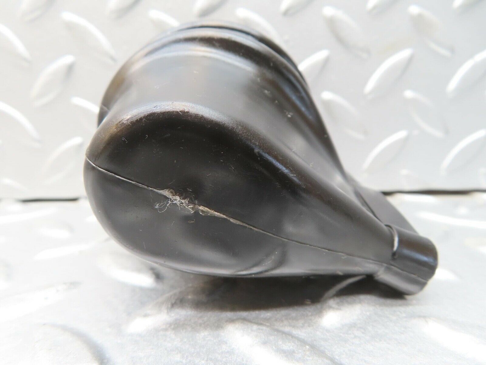 13498 Mercedes-Benz W123 200 Ignition Coil Protective Cap 0001581785