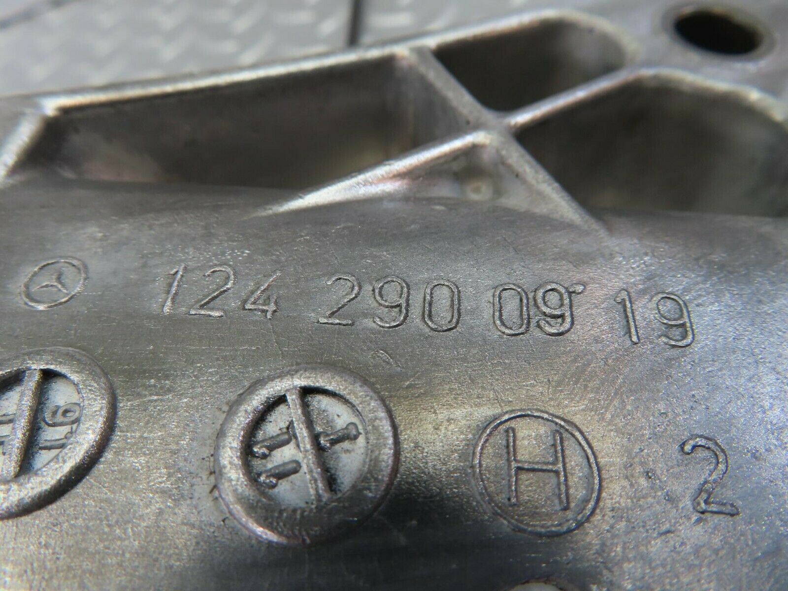 10430 Mercedes-Benz W201 190E Brake Pedal Bracket 1242900919