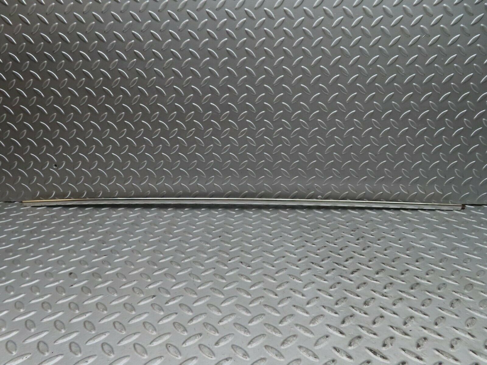17889 Mercedes-Benz W116 450SEL Roof Chrome Moulding Trim Right Side