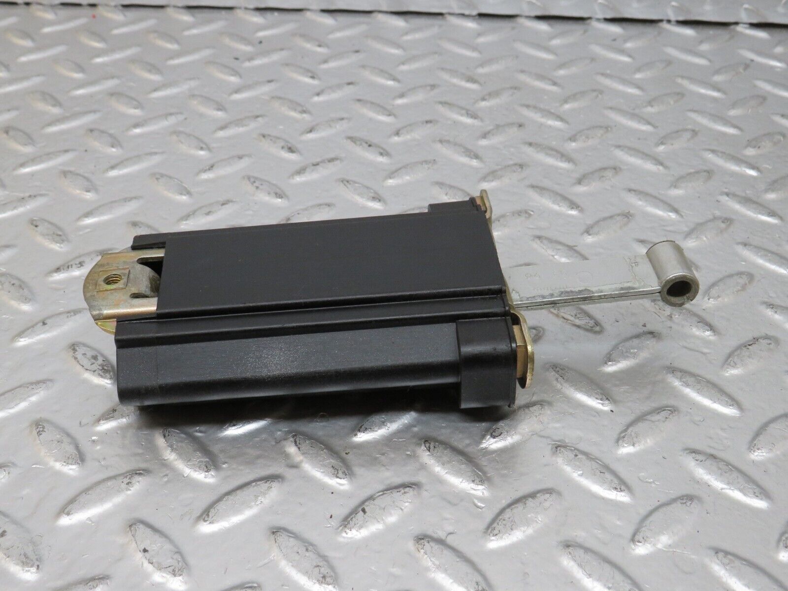 24751 Mercedes-Benz W140 S320 Rear Door Safety Check Strap