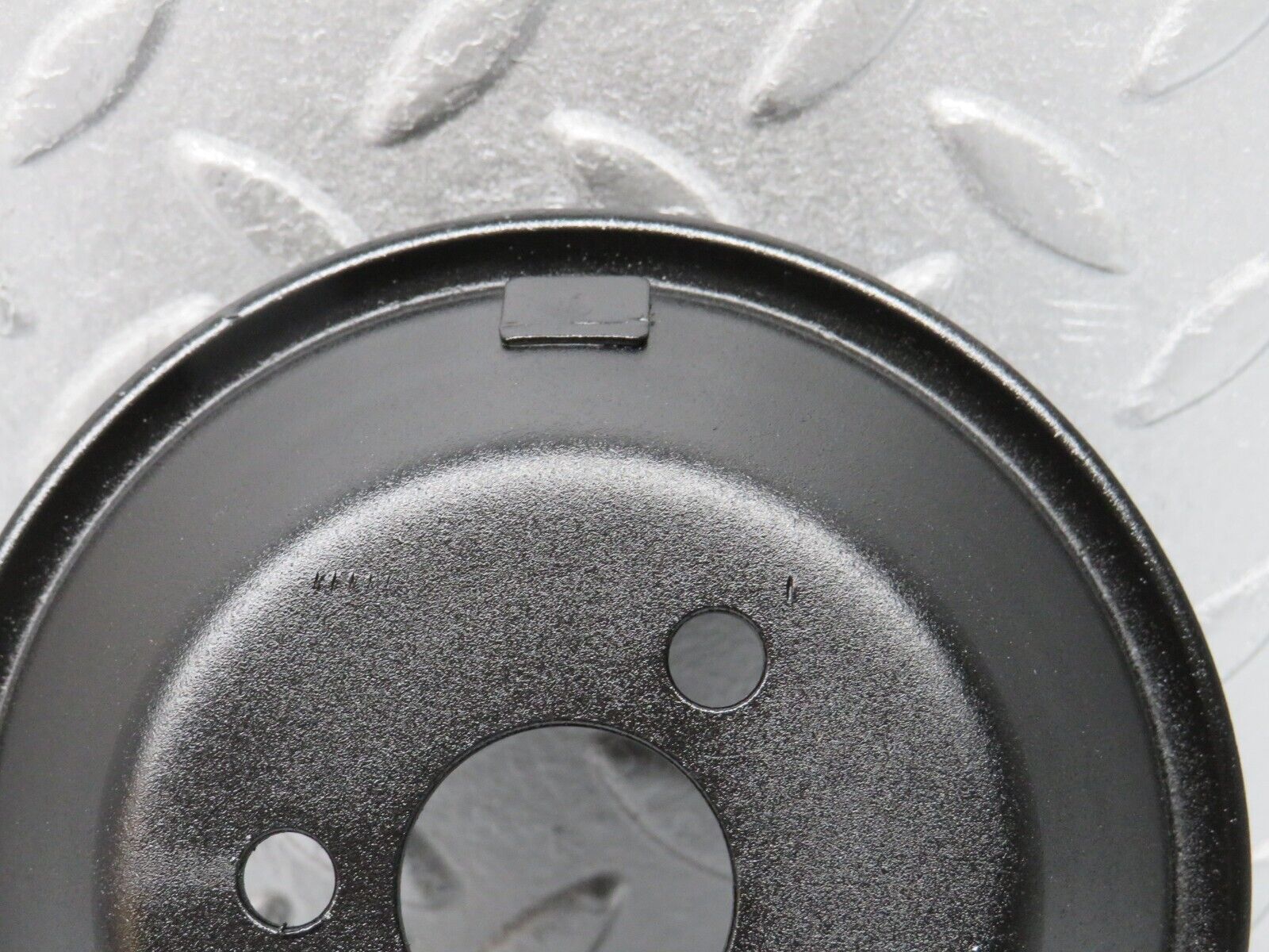 38547 Mercedes-Benz R129 280SL Coupe Water Pump Pulley 1042300015