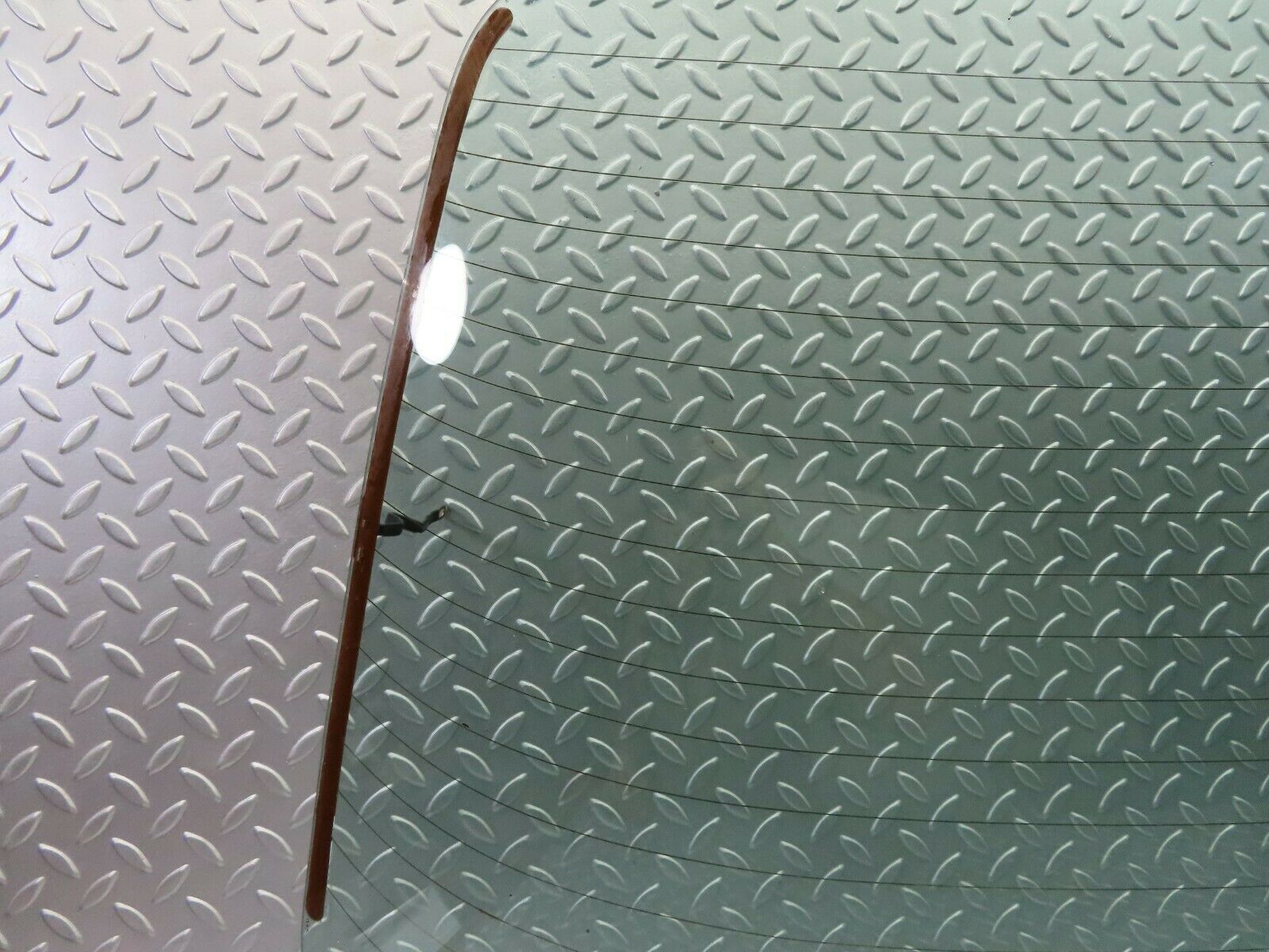 6406 Mercedes-Benz W123 200 Rear Windscreen