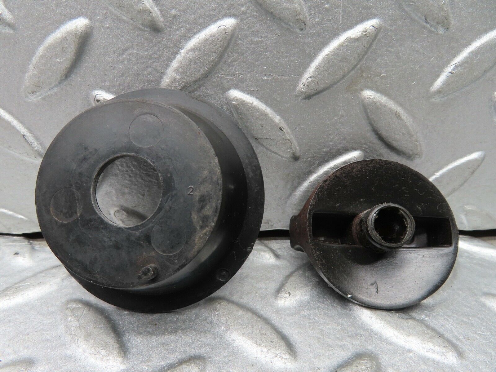 19067 Mercedes-Benz W123 300D Headlight Switch Black Collar And Knob