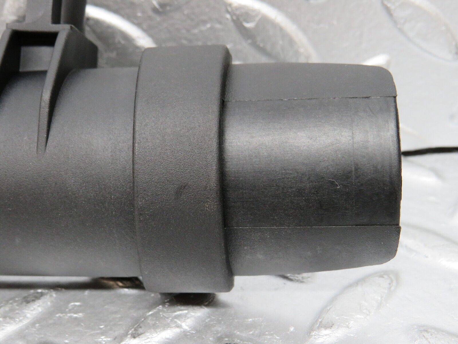 32611 Mercedes-Benz S124 300TE Wagon Steering Column Cable Bracket 1245460443