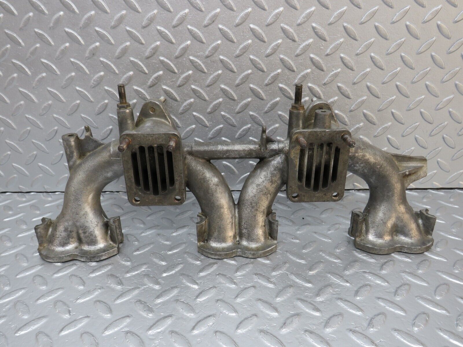 40354 Mercedes-Benz W110 230 Intake Manifold 1801413301