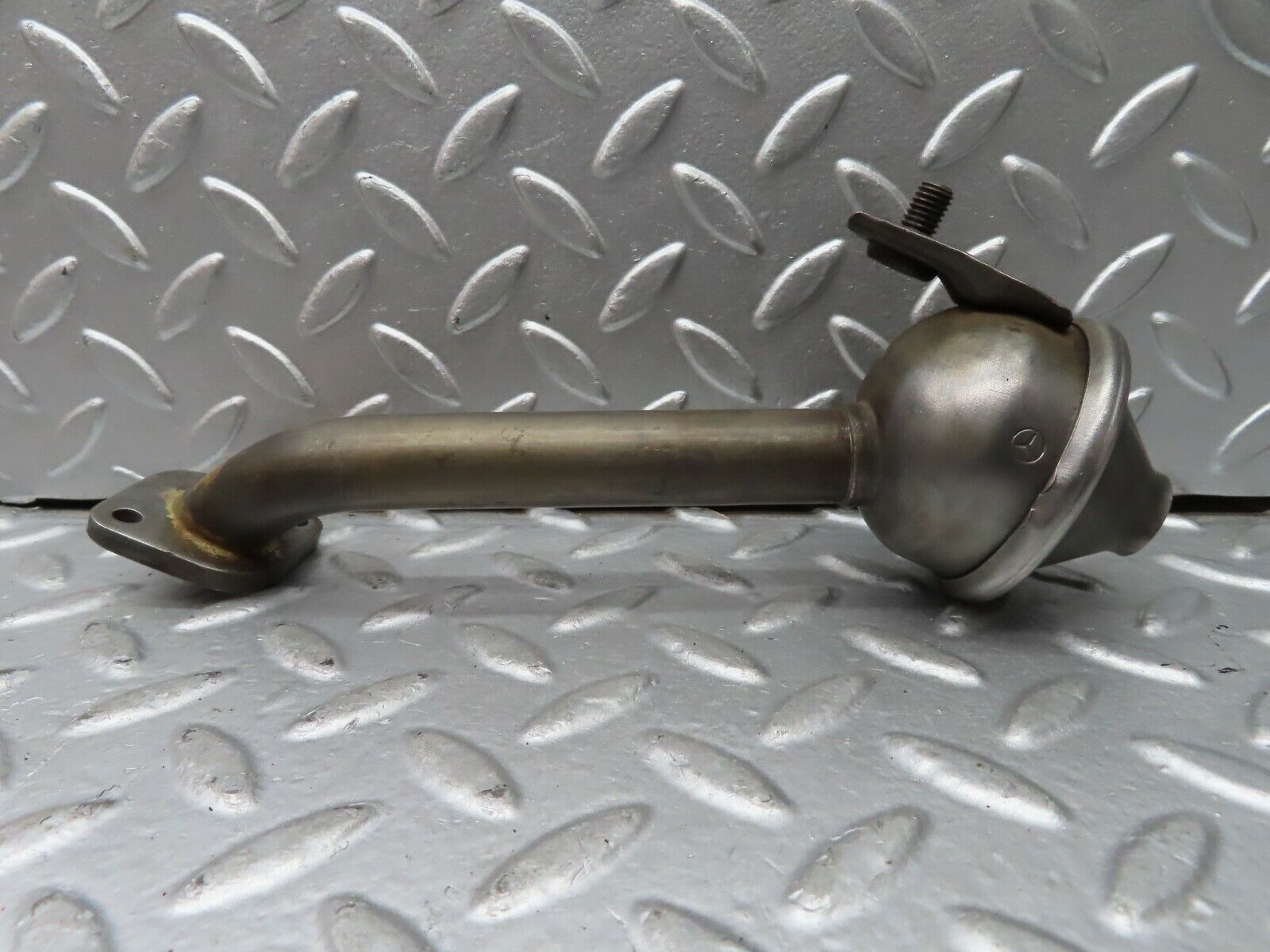 21320 Mercedes-Benz W123 230E Oil Pump Filter