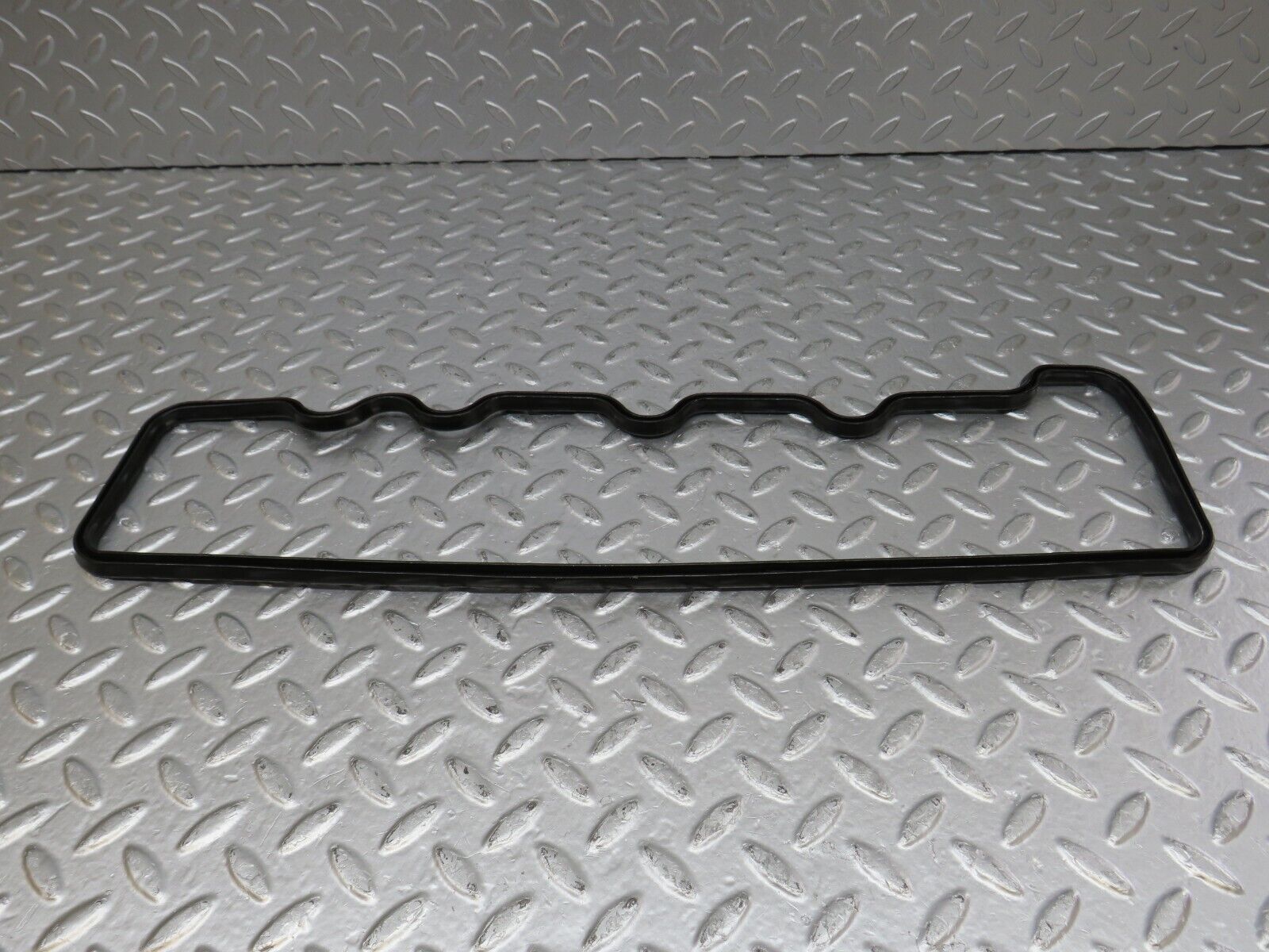 34527 Mercedes-Benz C126 380SEC Coupe Valve Cover Gasket Right