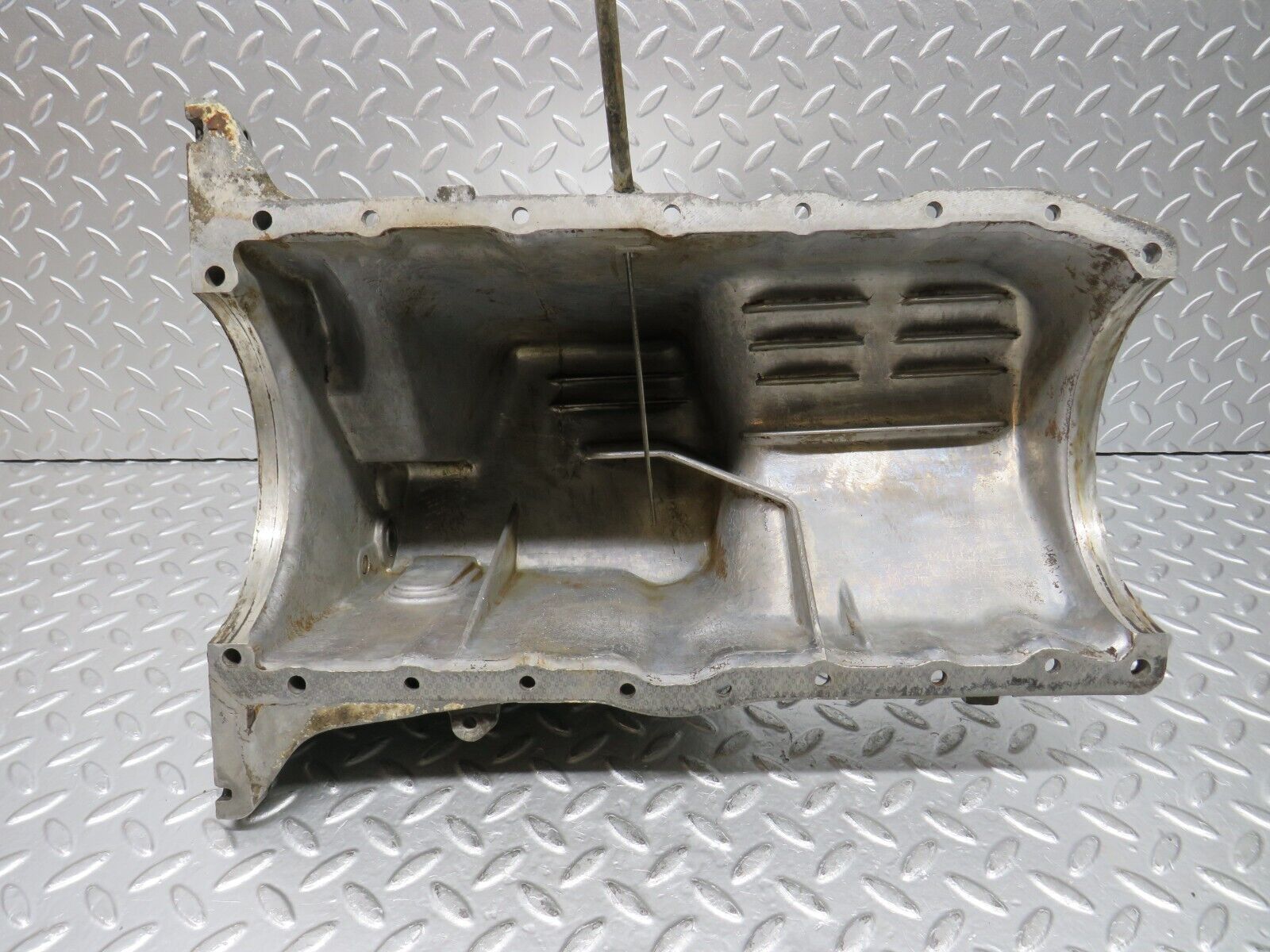 30158 Porsche 924 Oil Pan Oil Sump 048103603
