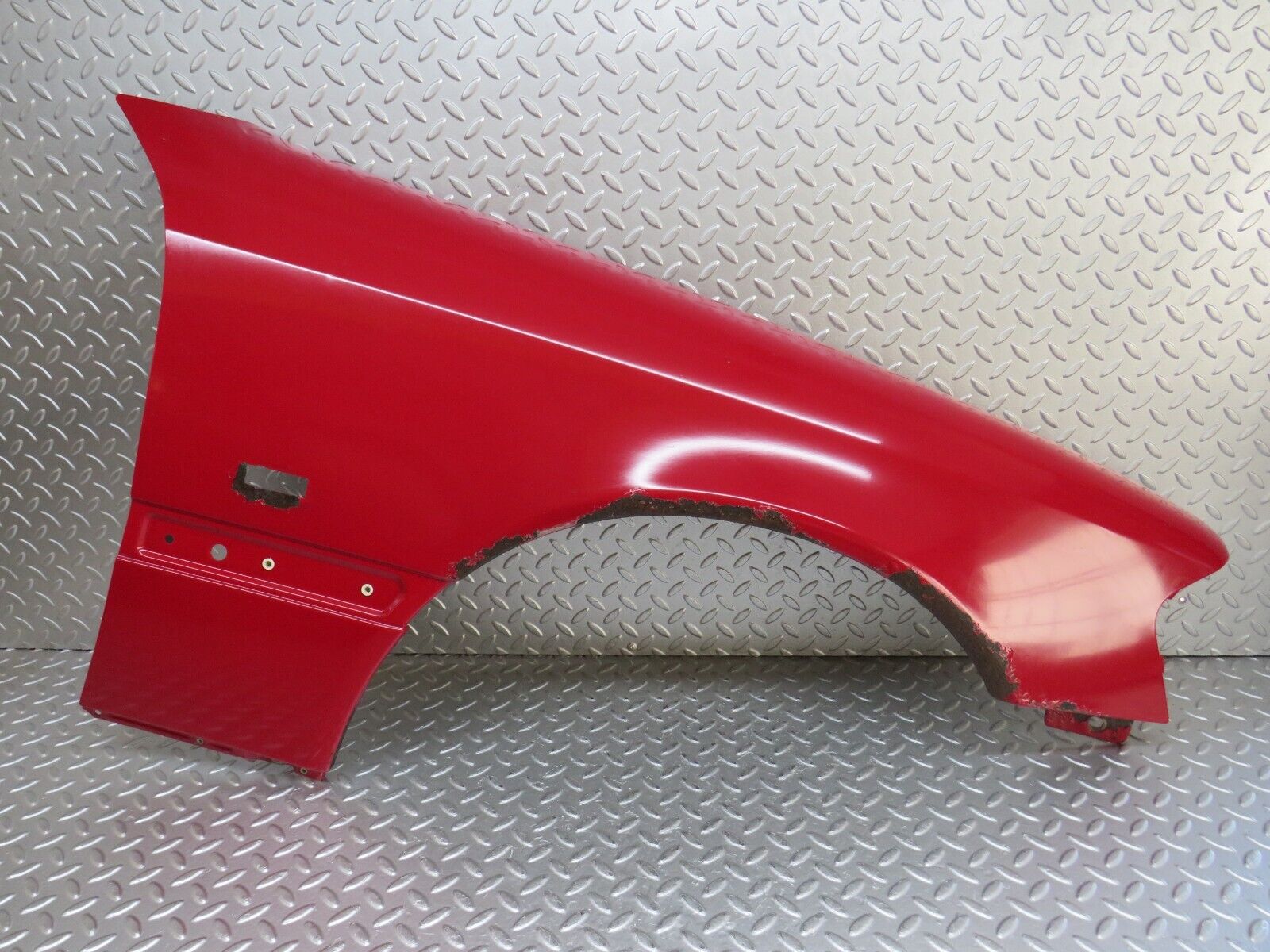 33369 Mercedes-Benz W202 C180 Front Right Fender Wing