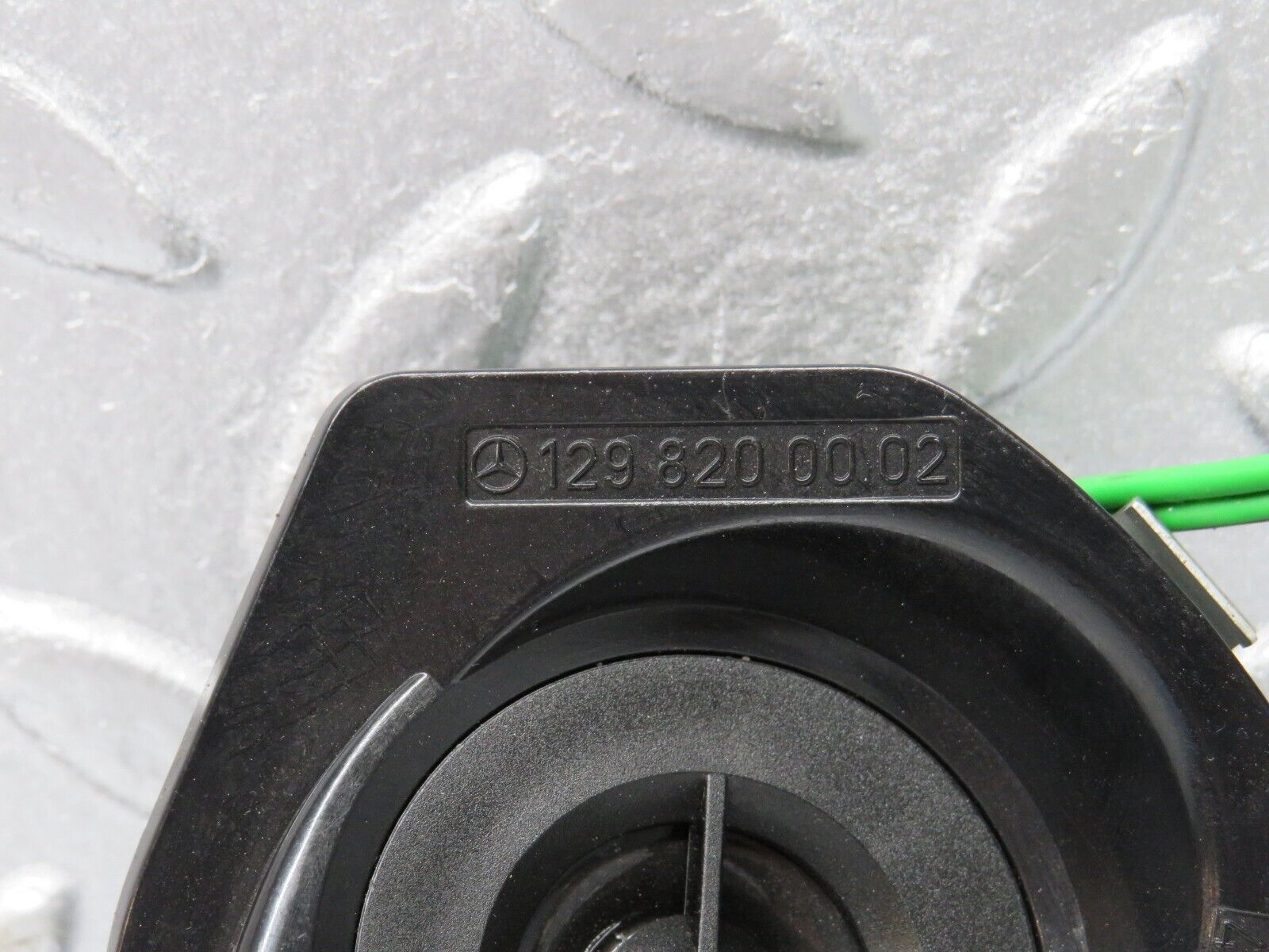 39725 Mercedes-Benz R129 320SL Coupe Dashboard Tweeter Speaker 1298200002