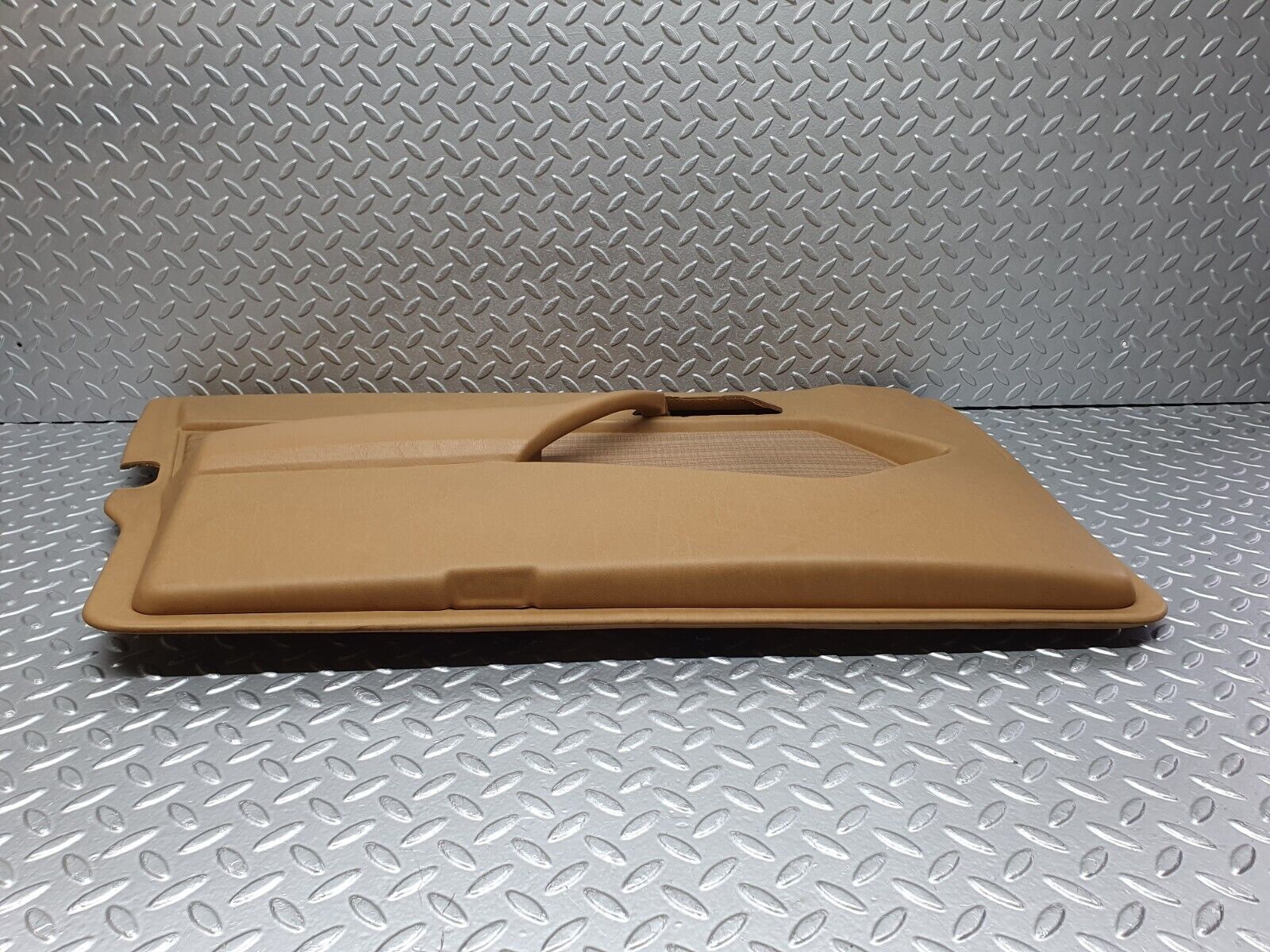 41483 Mercedes-Benz W124 200E Front Left Door Card Palomino