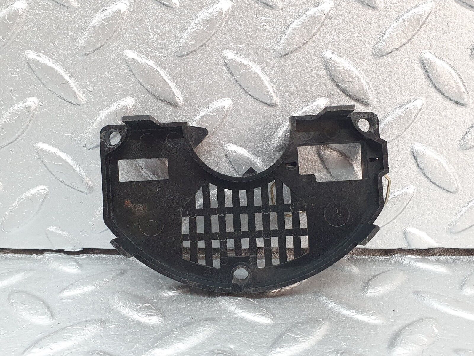 40795 Mercedes-Benz W123 300D Alternator Generator Back Plastic Cover