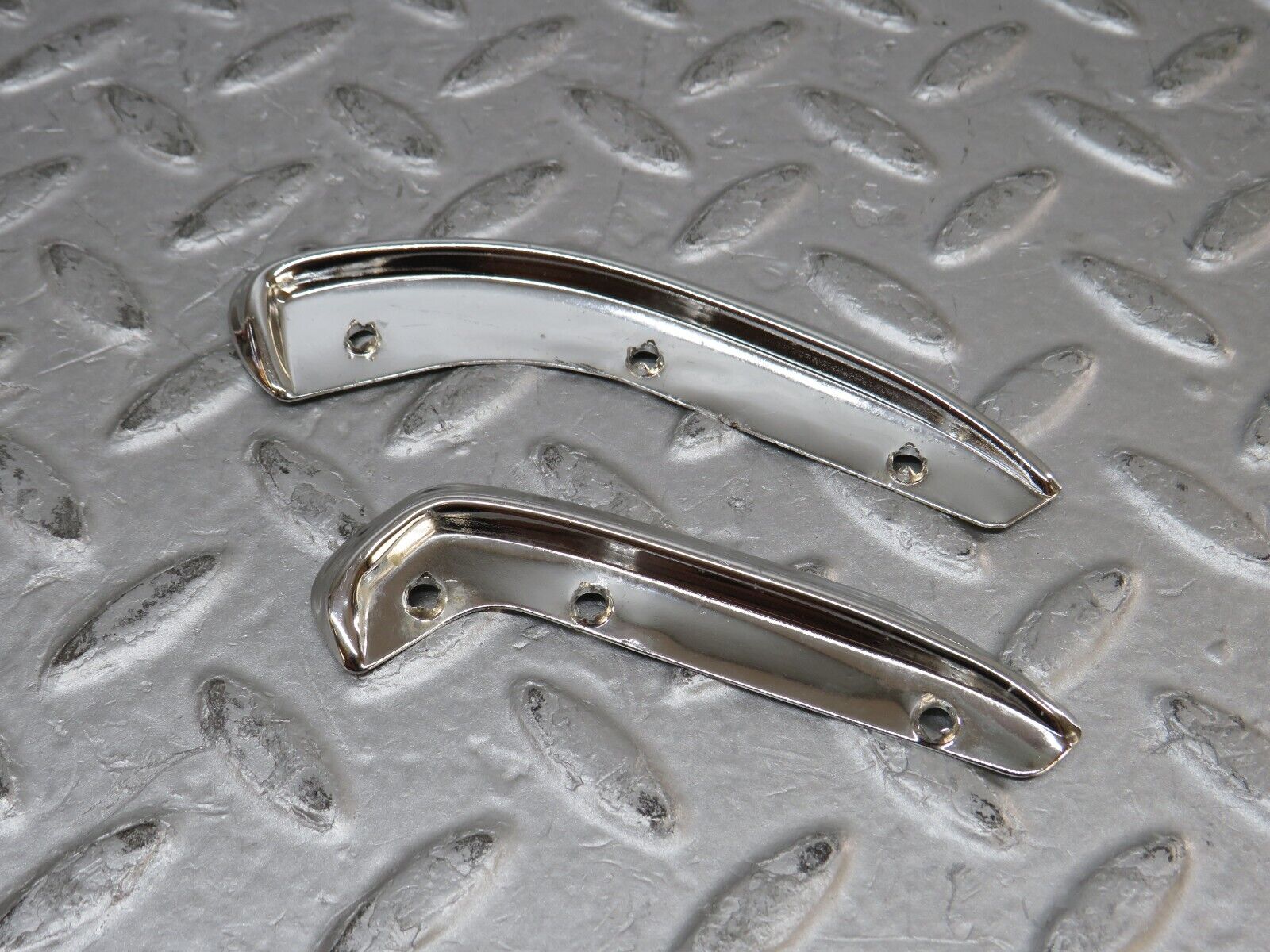 37298 Mercedes-Benz W109 300SEL Interior Door Handle Chrome Trim Pair Right