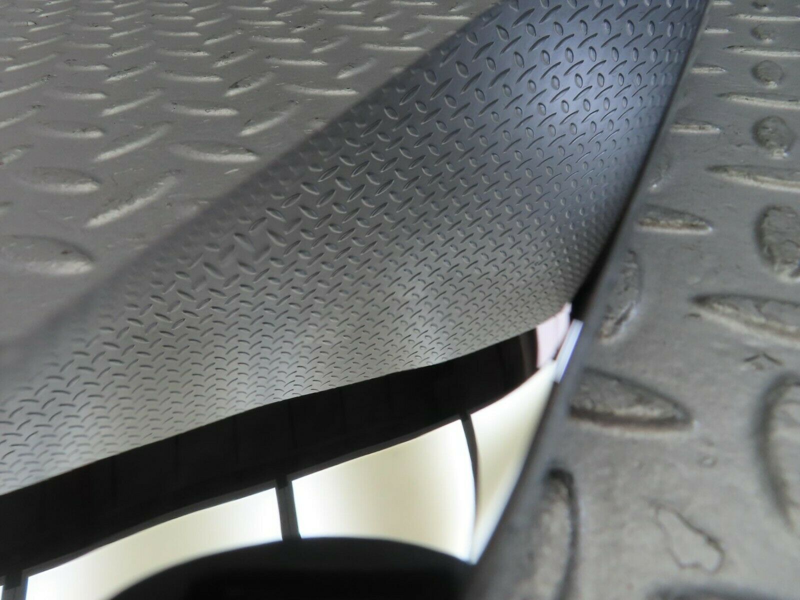 10299 Mercedes-Benz W116 number Plate Light Holder Chrome Moulding 1166900580