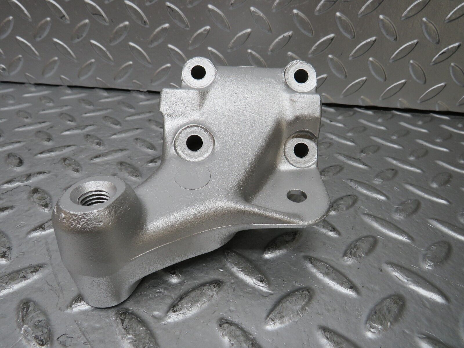 26236 Mercedes-Benz W116 450SE Engine Mount Bracket Right Side 1162232804