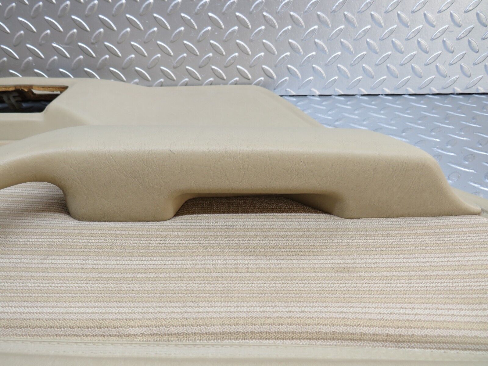 29250 Mercedes-Benz W124 230E Rear Left Door Card Beige 1247370170