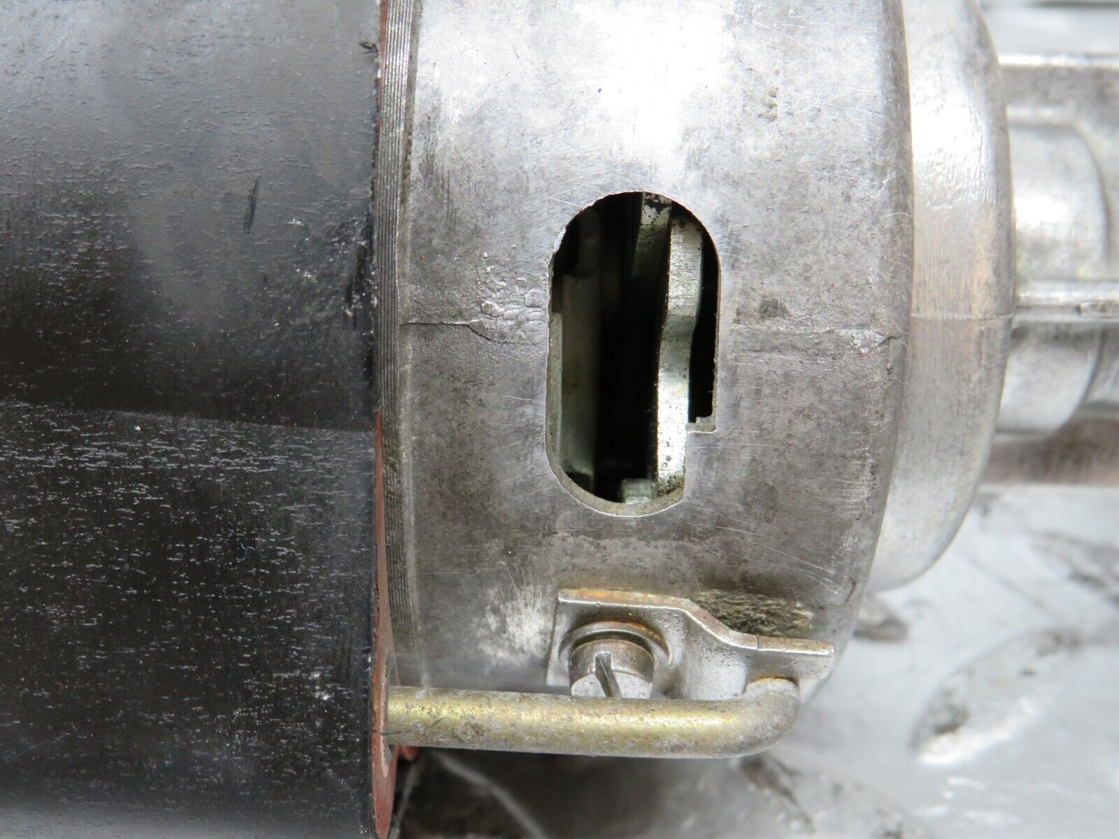 26334 Mercedes-Benz W116 450SE Ignition Distributor 0237404006