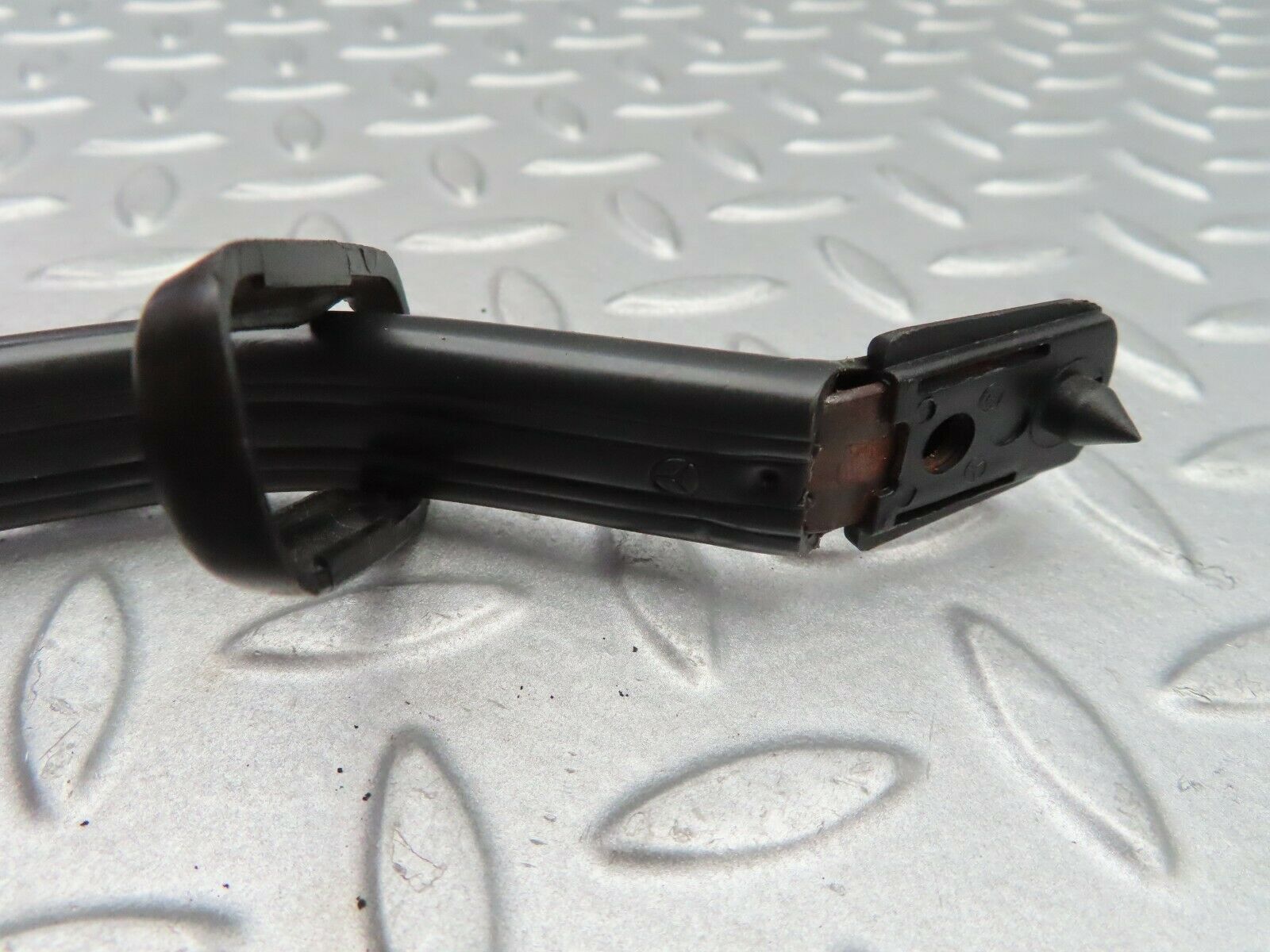 5669 Mercedes-Benz W123 200 Interior Roof Grab Handle