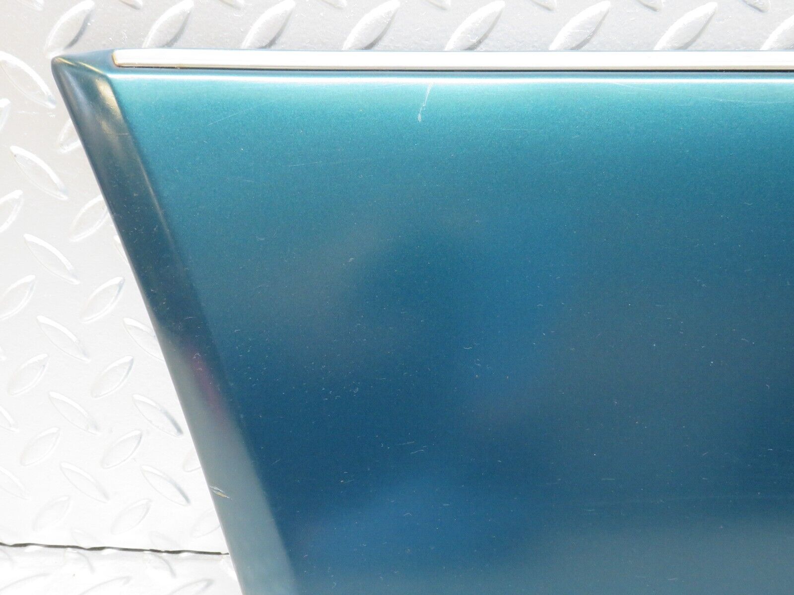 27658 Mercedes-Benz S124 300TE Front Left Fender Wing Moulding Trim 1246901340