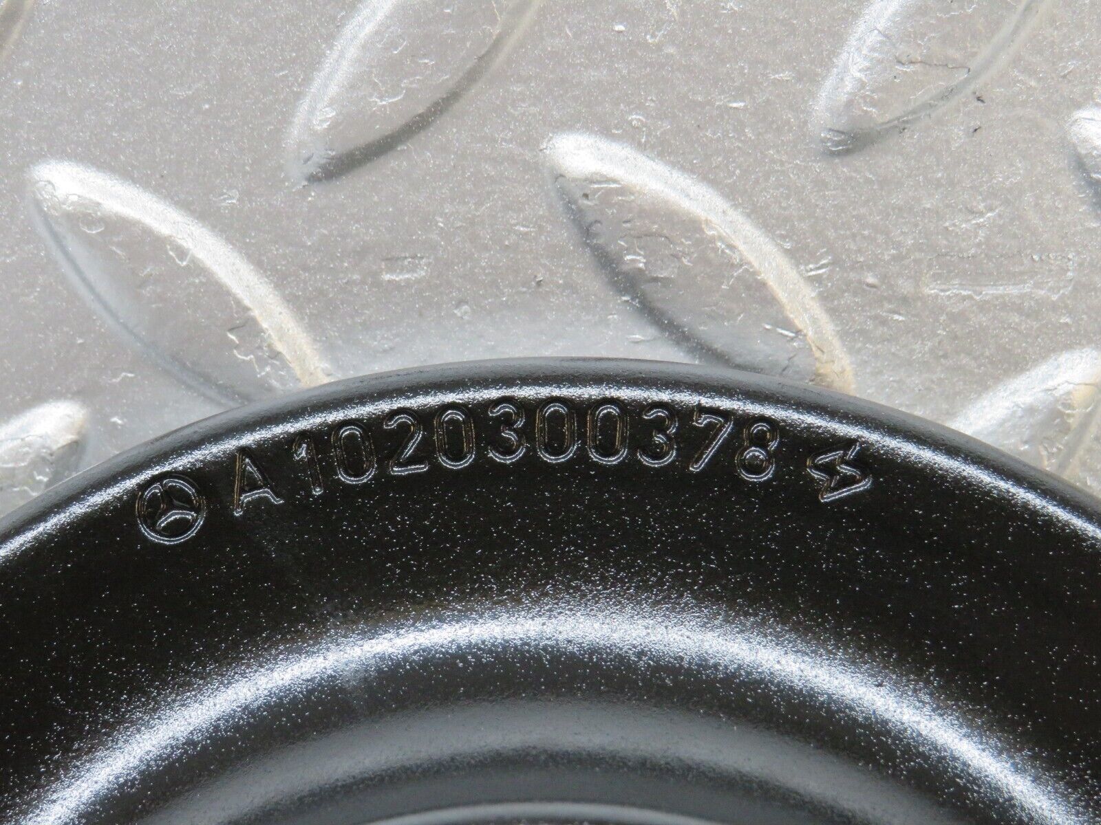 31874 Mercedes-Benz W201 190LE 1.8L Crankshaft Vibration Damper Pulley 1020300378