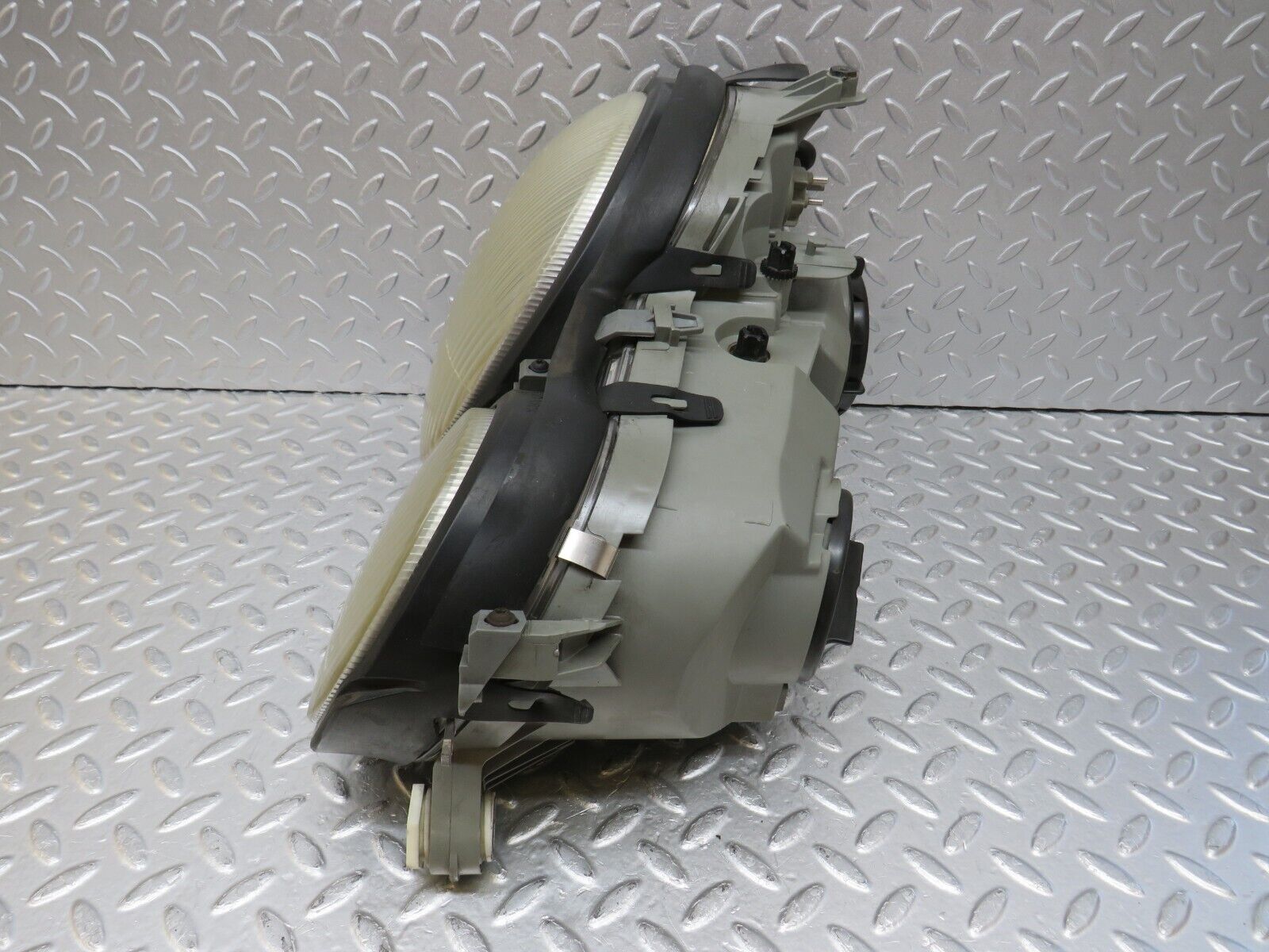 34848 Mercedes-Benz W210 320E Headlight Hella Right Side 15060800 2088000175