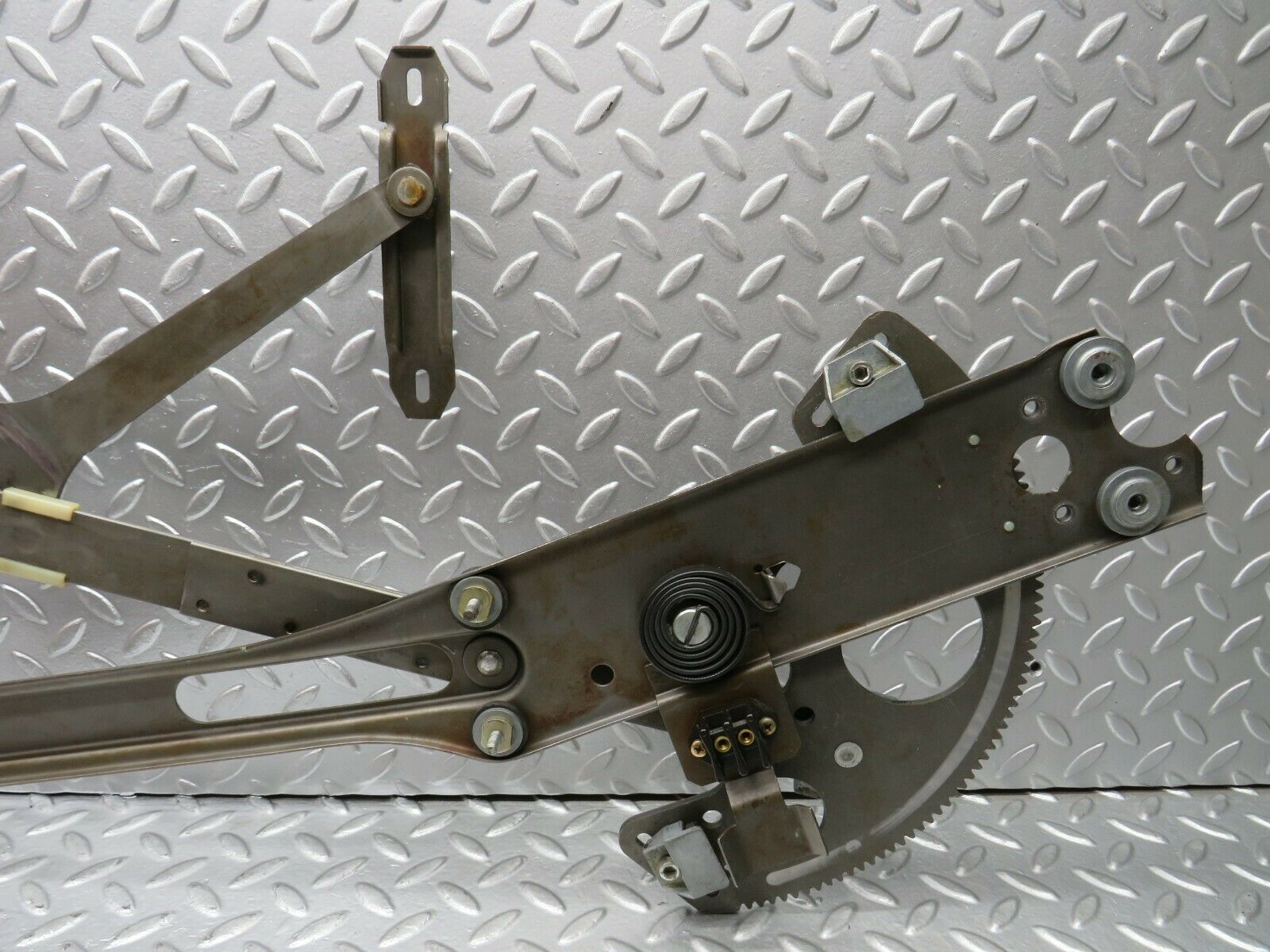 22891 Mercedes-Benz C107 450SLC Front Left Power Window Regulator 1077200746