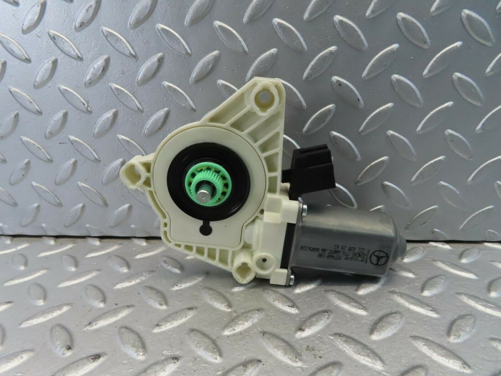 11192 Mercedes-Benz W221 S320 Rear Left Door Window Regulator Motor 997460100