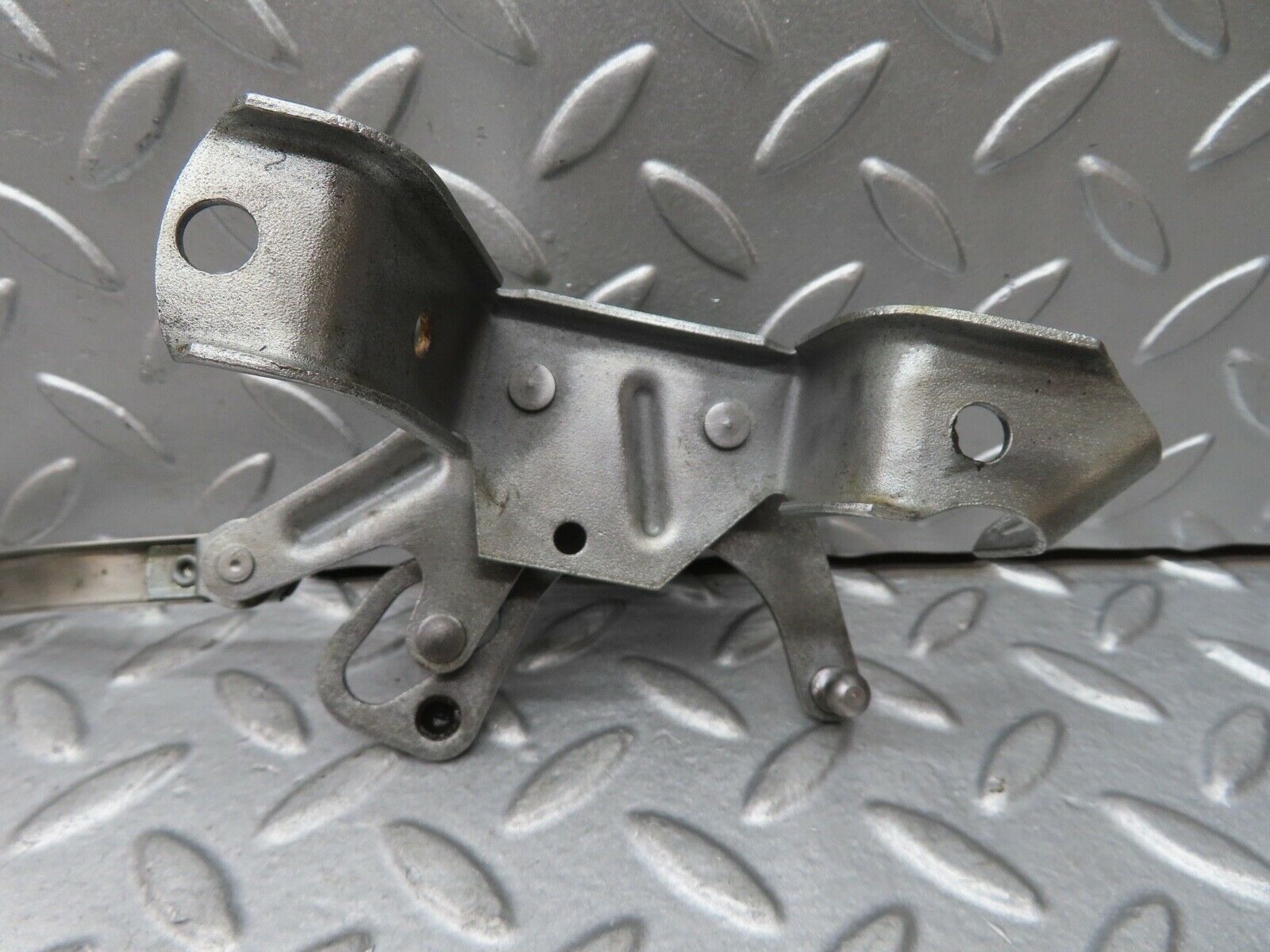 17787 Mercedes-Benz W116 450SEL Throttle Linkage