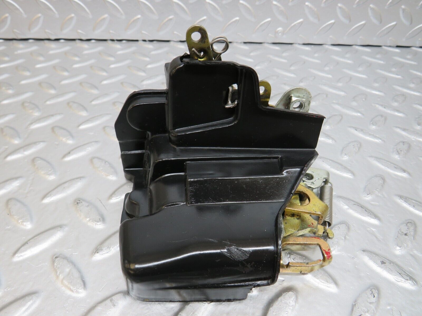 25457 Mercedes-Benz W123 200 Front Right Door Lock Mechanism 1237230208