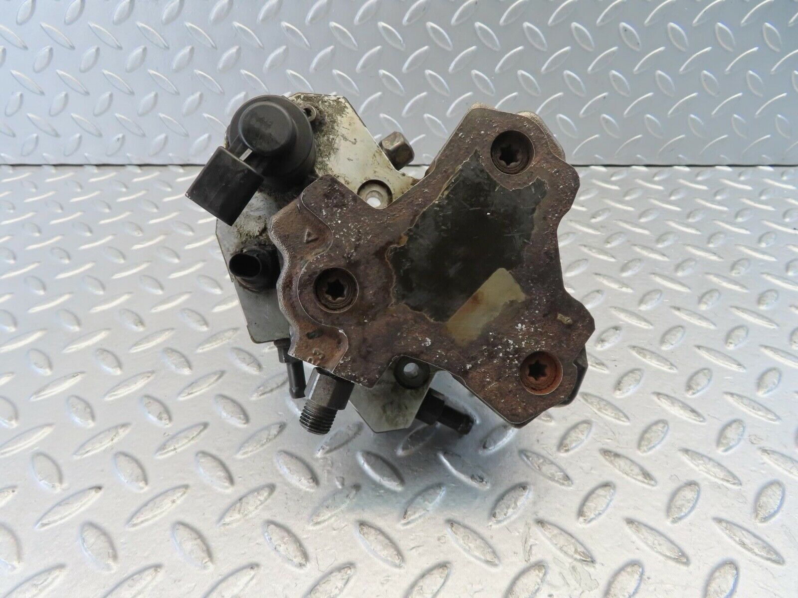 11265 Mercedes-Benz W221 S320 High Pressure Fuel Pump