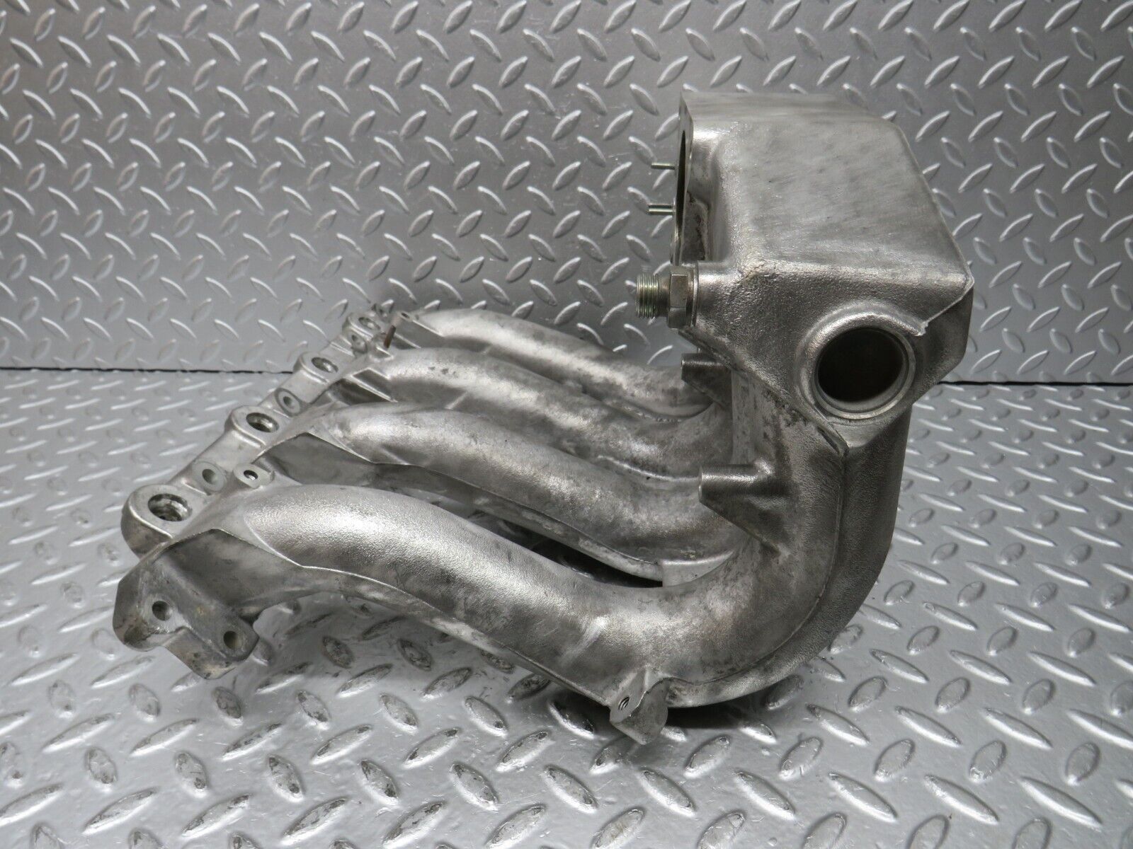 31907 Mercedes-Benz S124 220TE Wagon Intake Manifold 1111411201