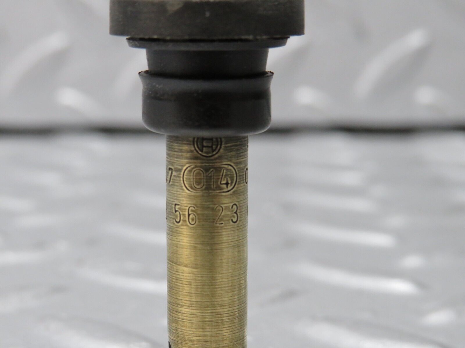 38903 Mercedes-Benz W201 190E 2.6L Fuel Injector Bosch 0000785623 0437502047