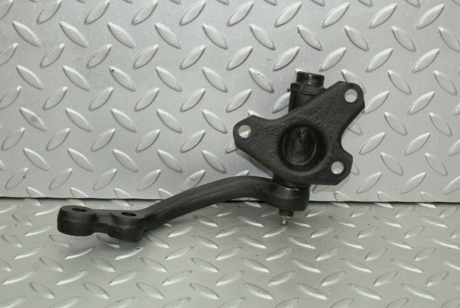 2599 Mercedes-Benz W116 350SE Steering Arm Intermediate