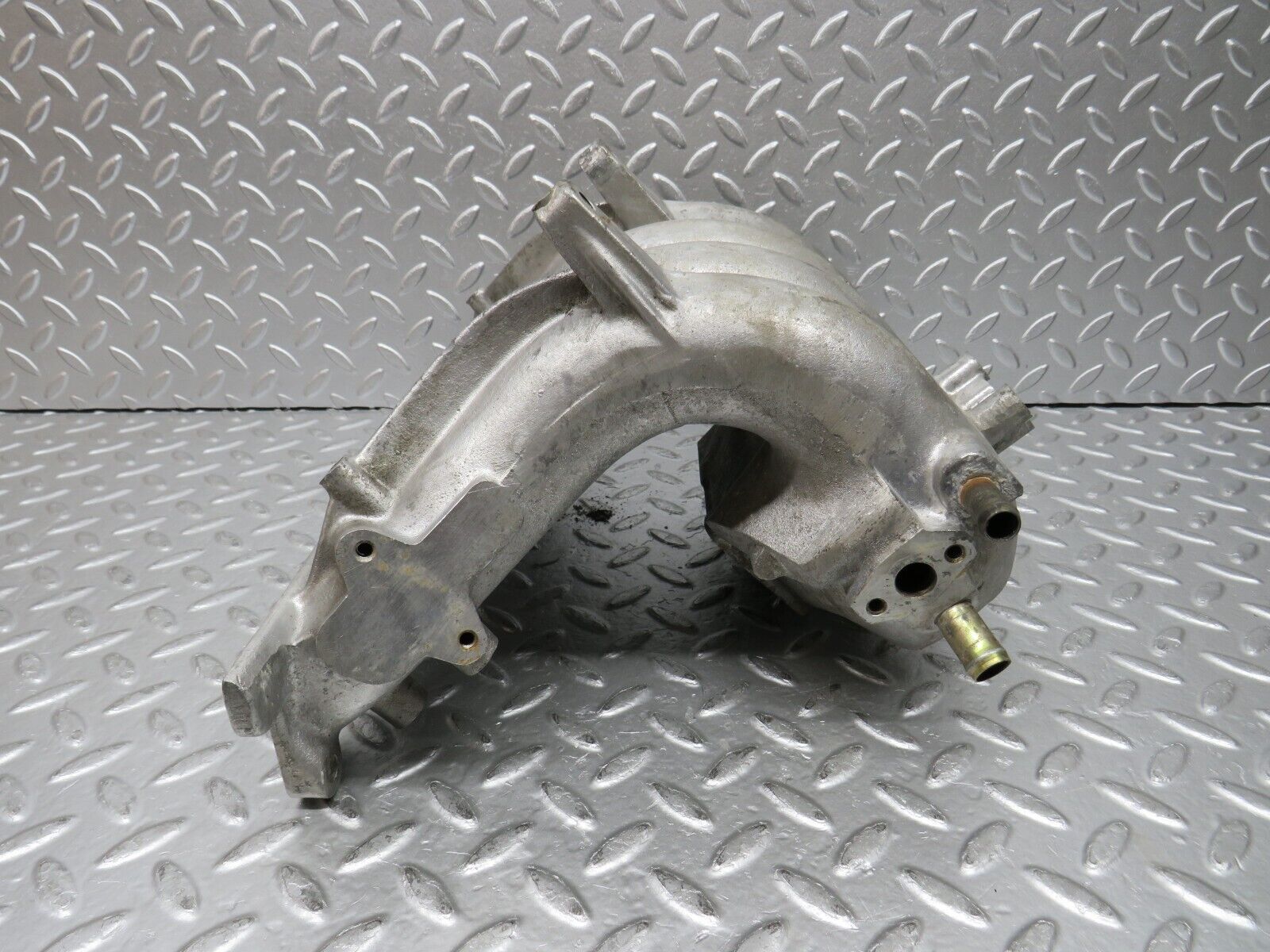 30150 Porsche 924 Intake Manifold 477133221