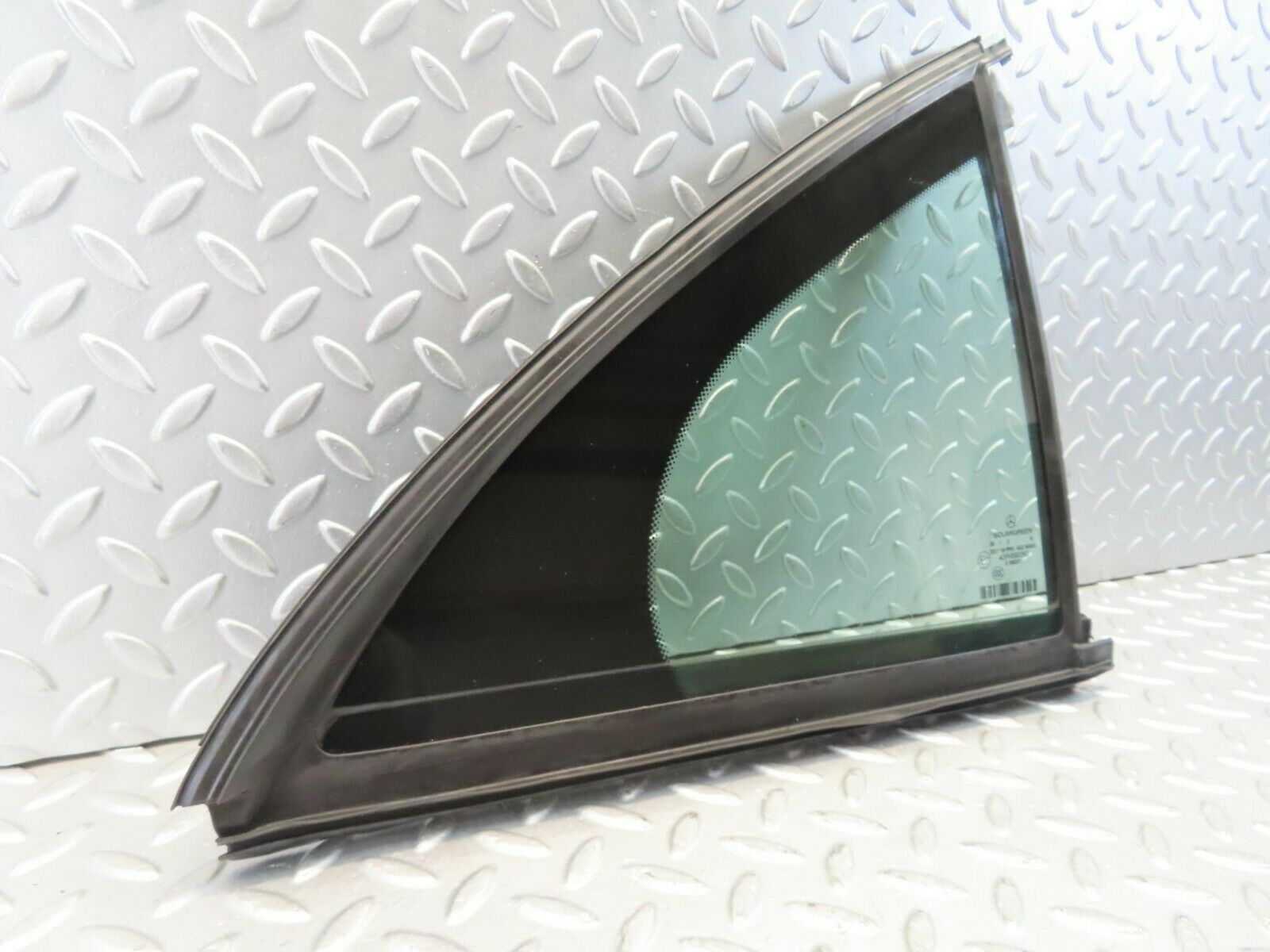 11196 Mercedes-Benz W221 S320 Rear Right Quarter Window Glass